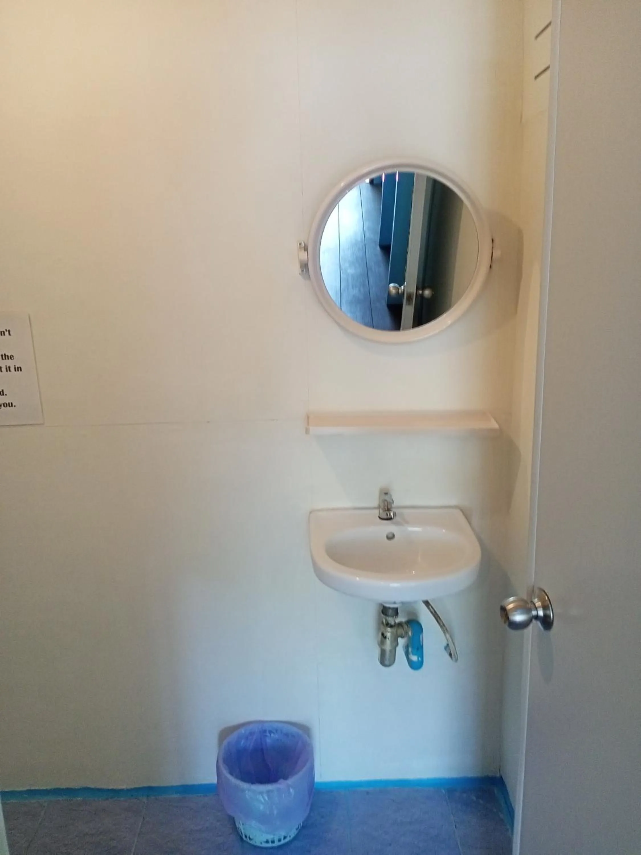 Bathroom in Lakchai Resort