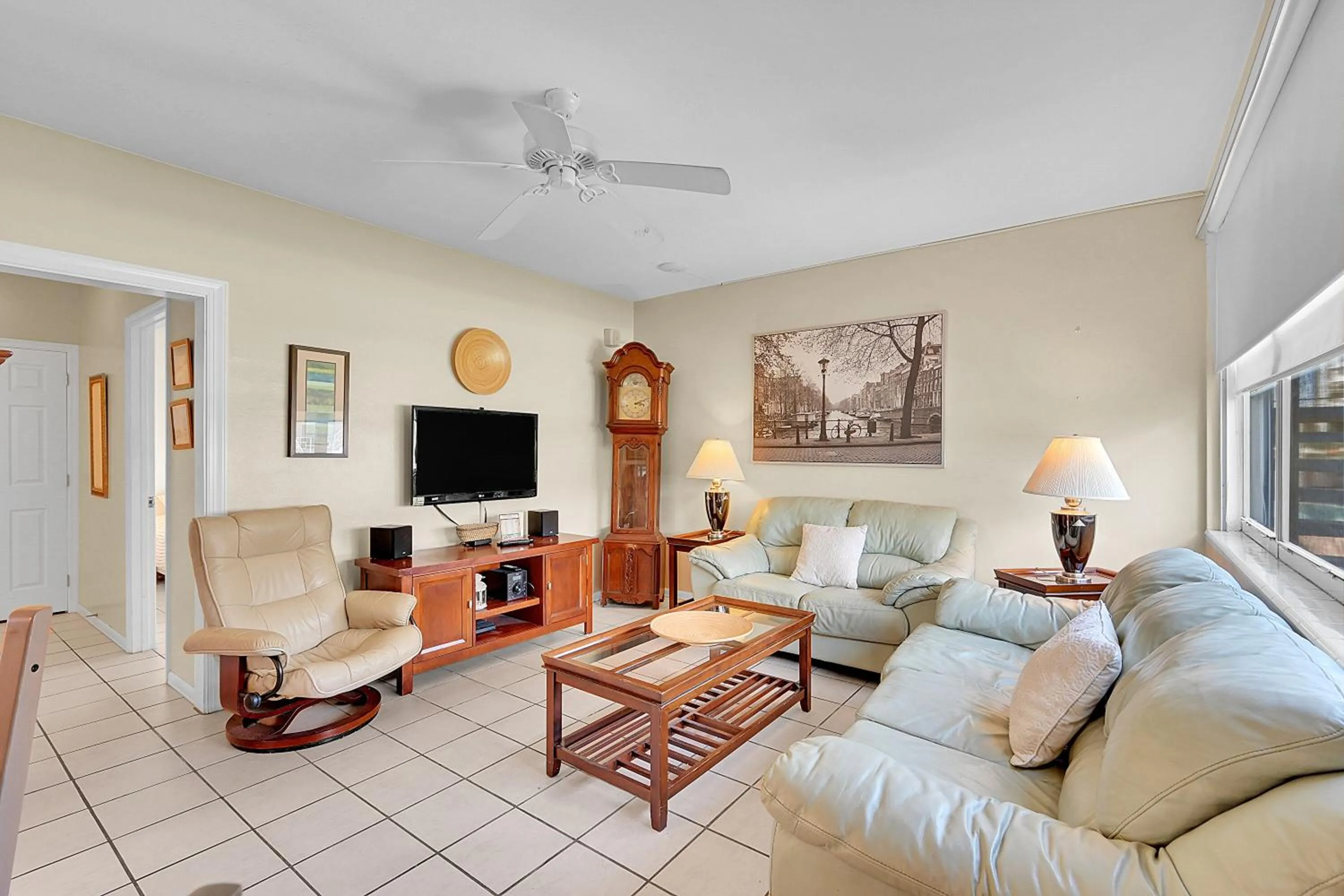 Holiday Isle Yacht Club