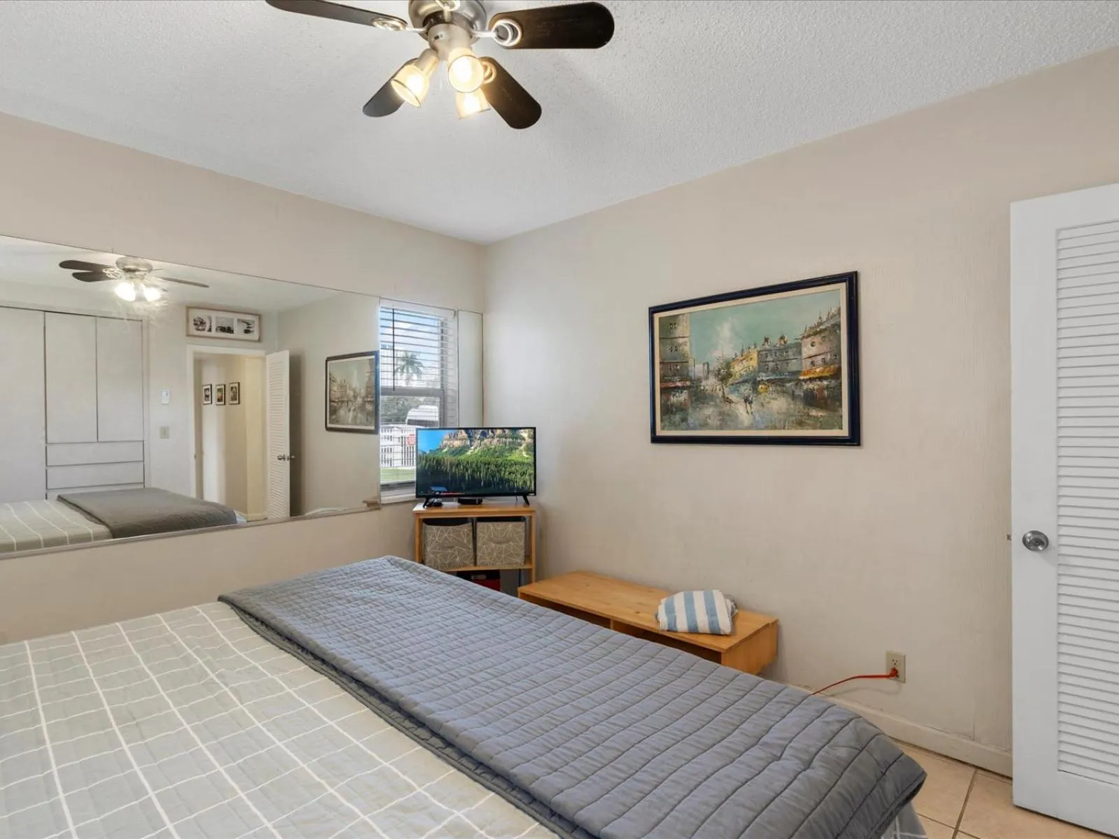 Bed in Holiday Isle Yacht Club