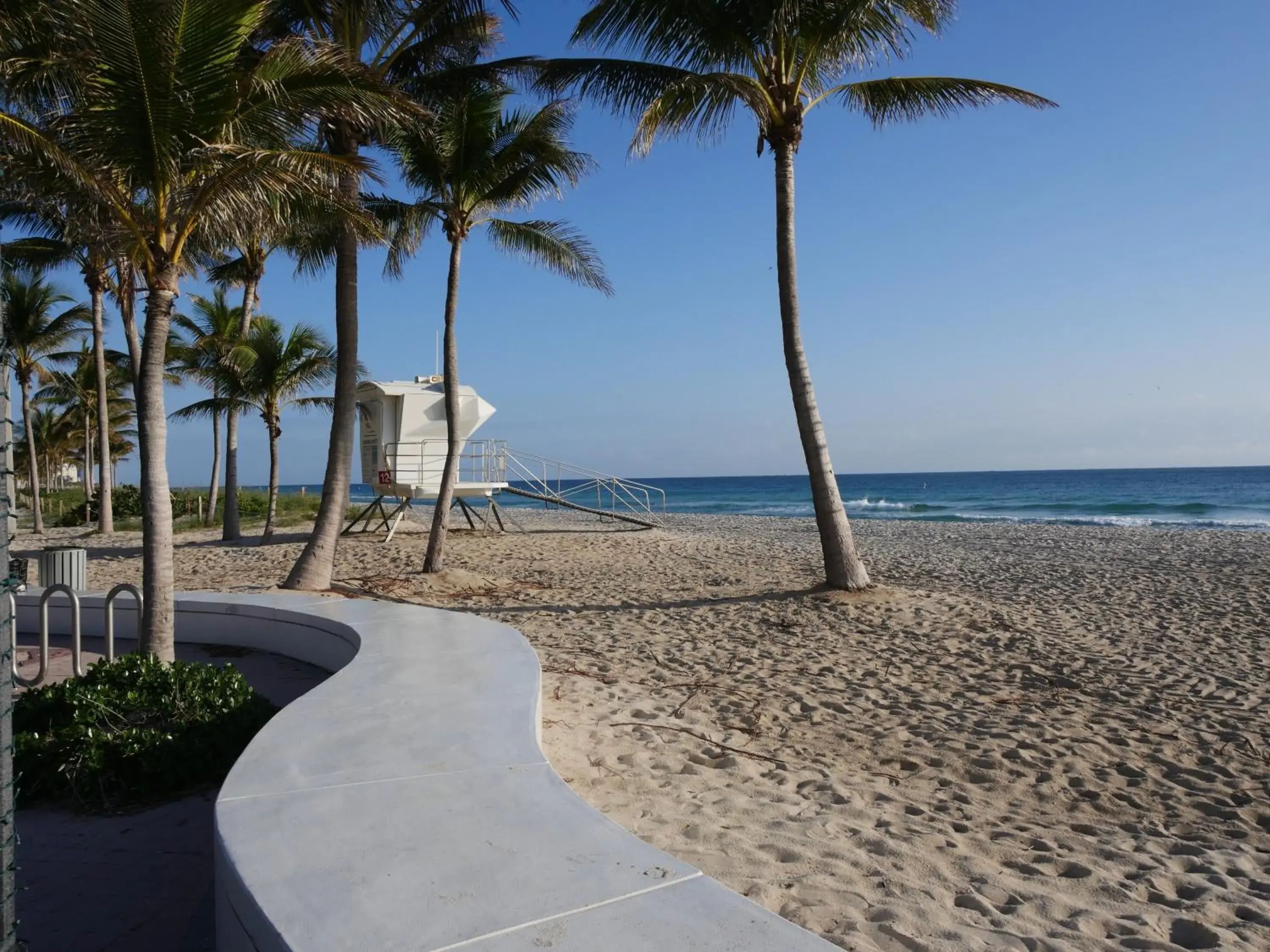 Beach in Holiday Isle Yacht Club