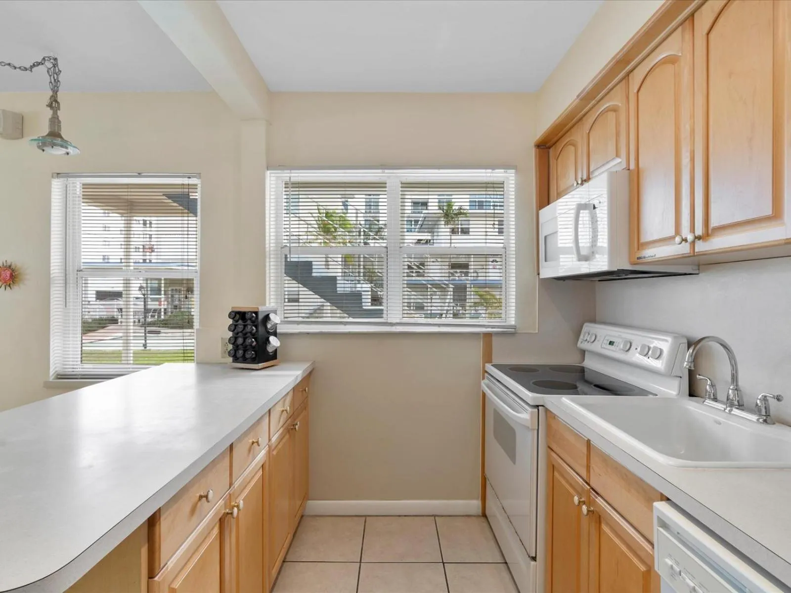 Holiday Isle Yacht Club