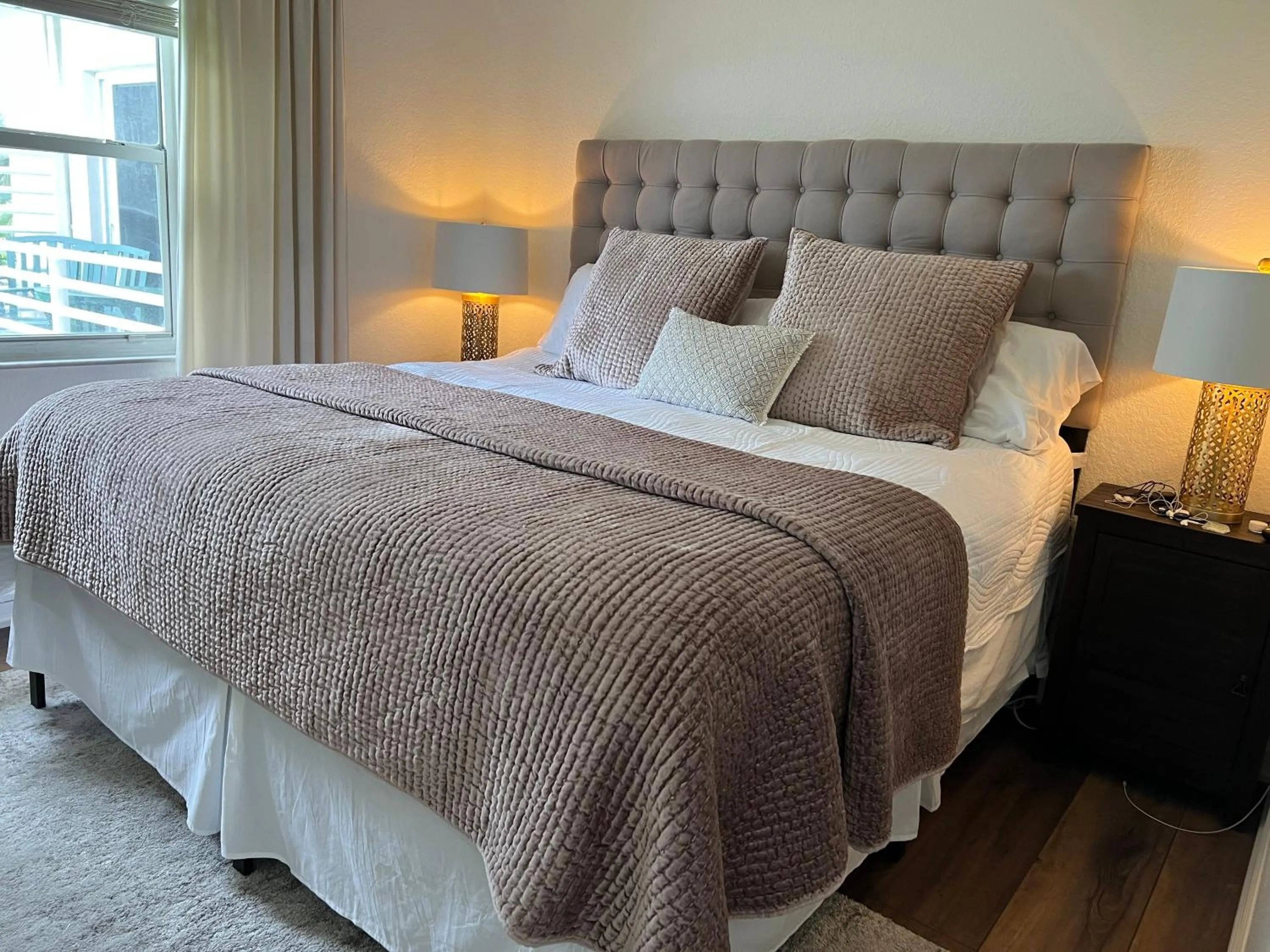 Bed in Holiday Isle Yacht Club