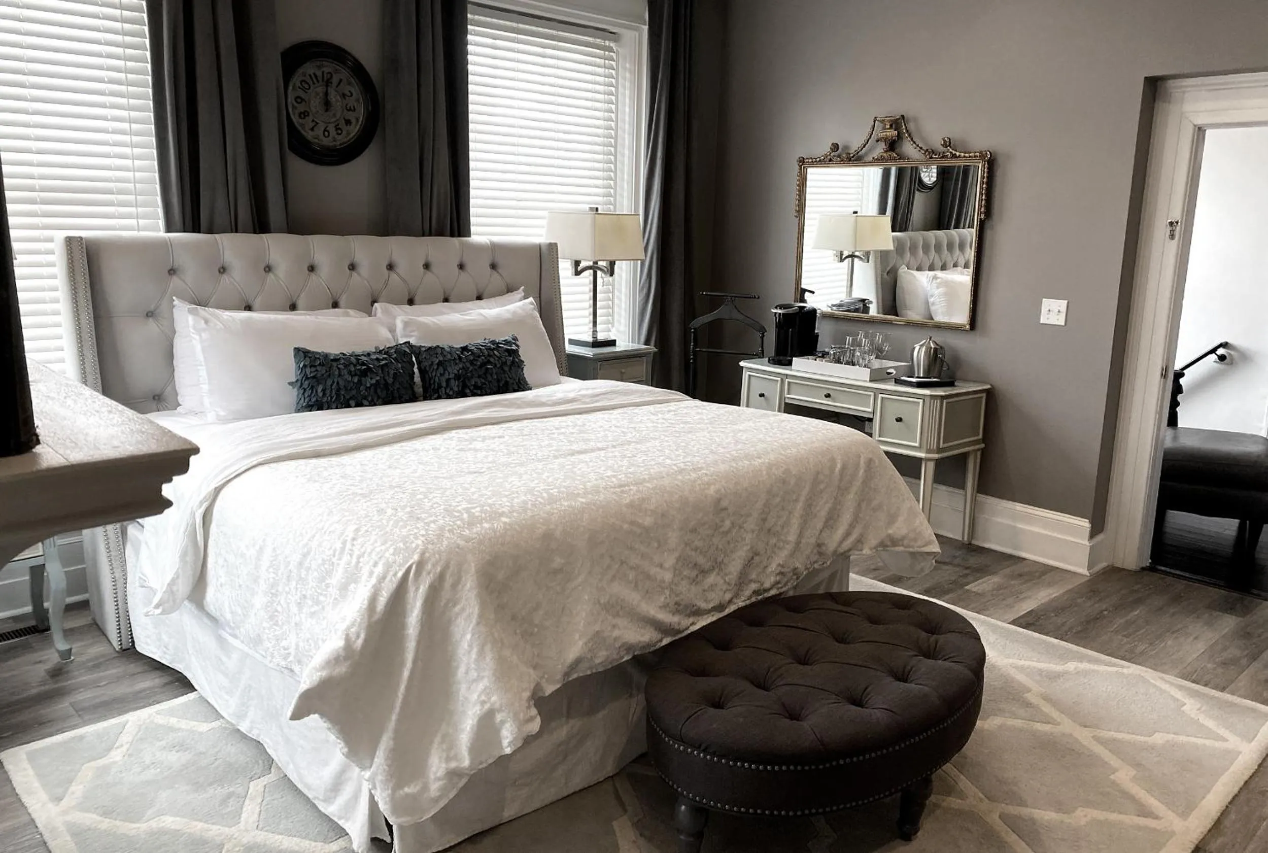 Bed in Hotel Laurance