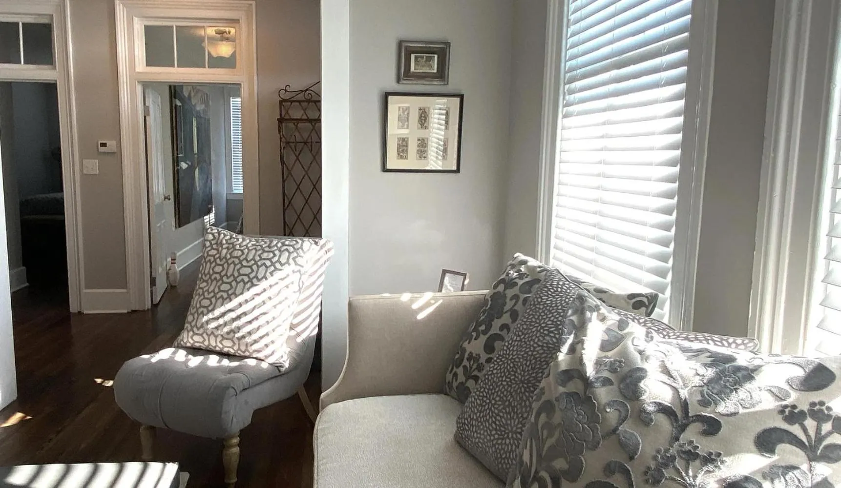 Living room, Bed in Hotel Laurance