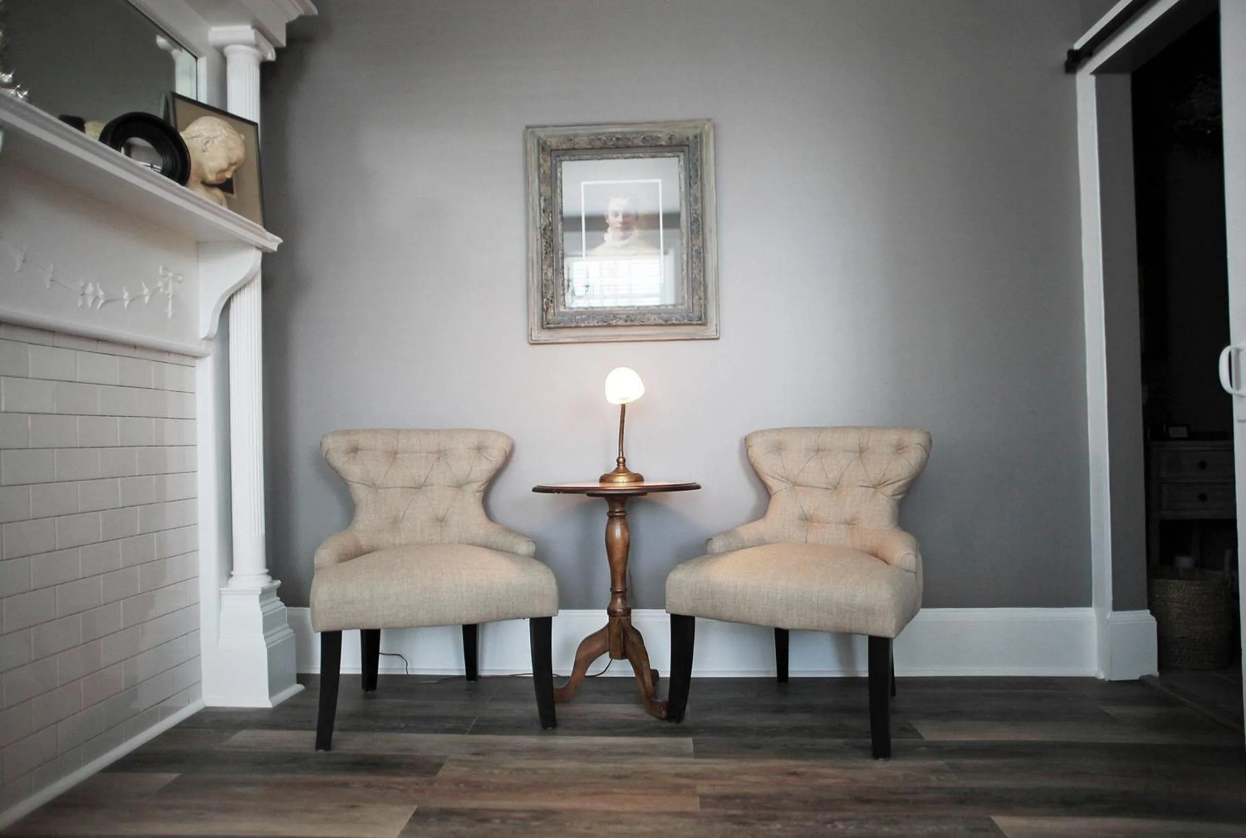 Seating area in Hotel Laurance