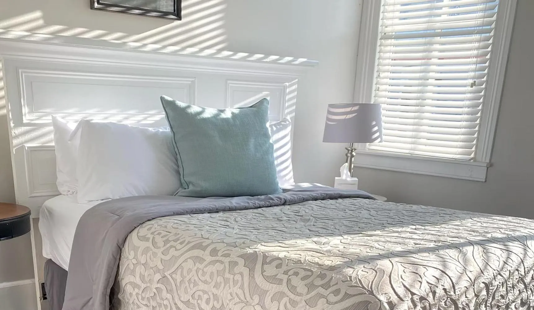 Bed in Hotel Laurance