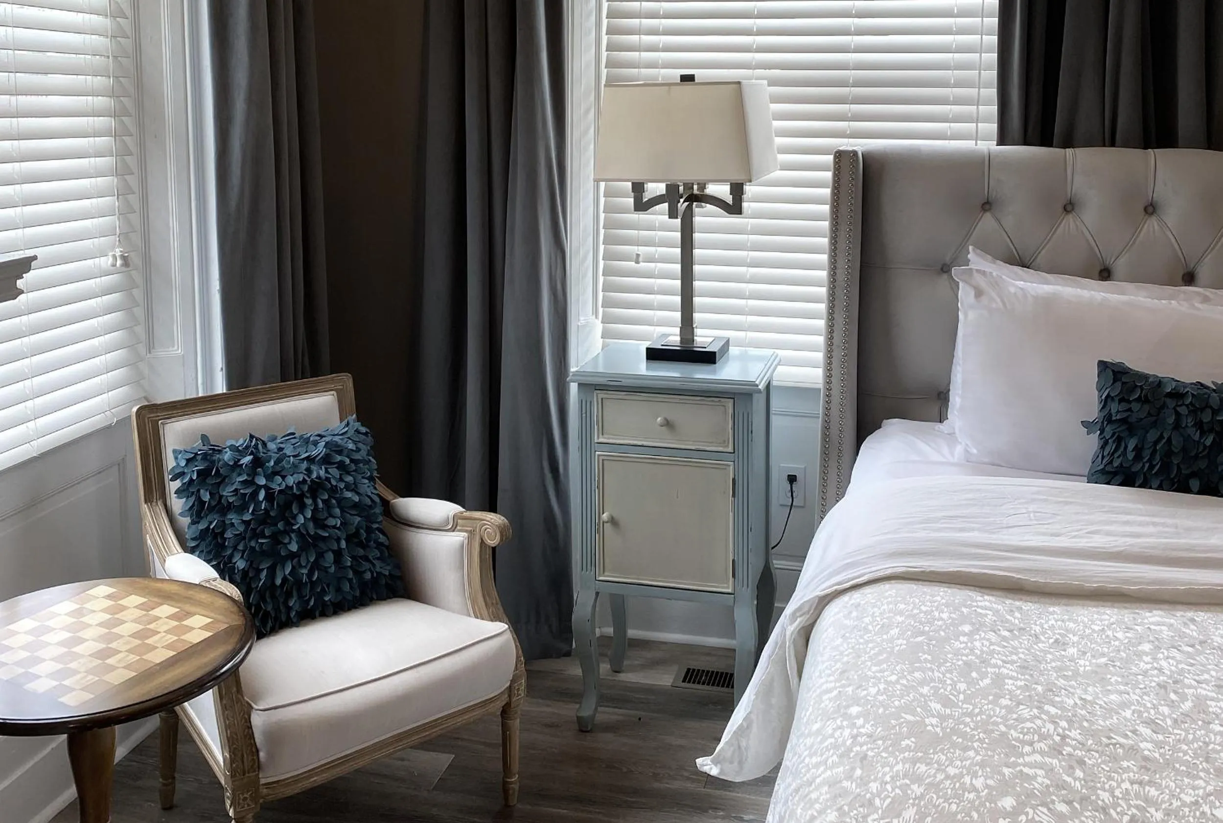 Bed in Hotel Laurance