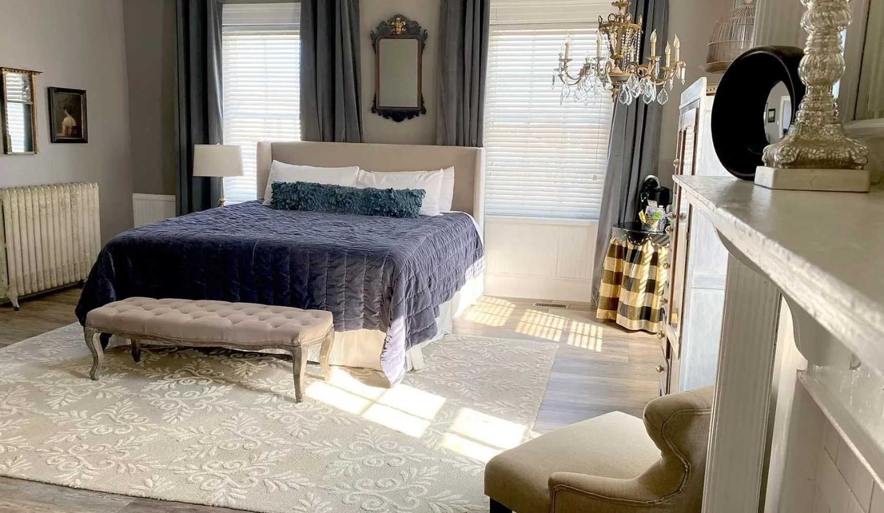 Bed in Hotel Laurance