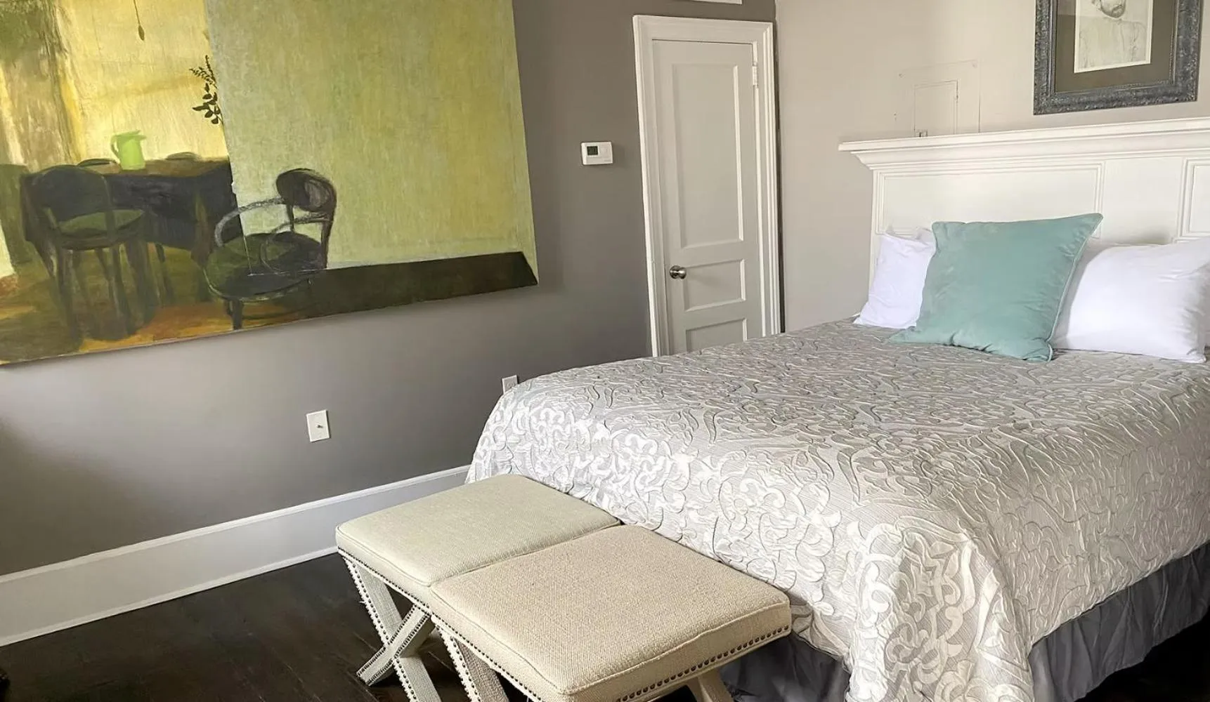 Bed in Hotel Laurance