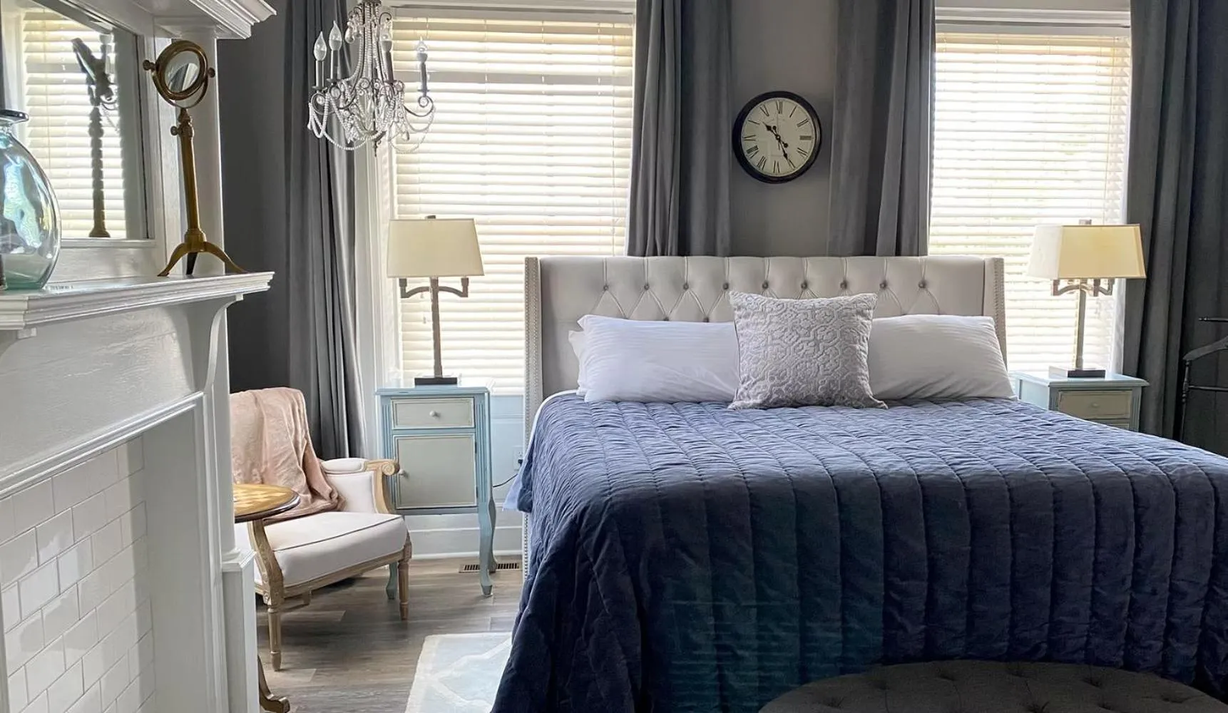 Bed in Hotel Laurance