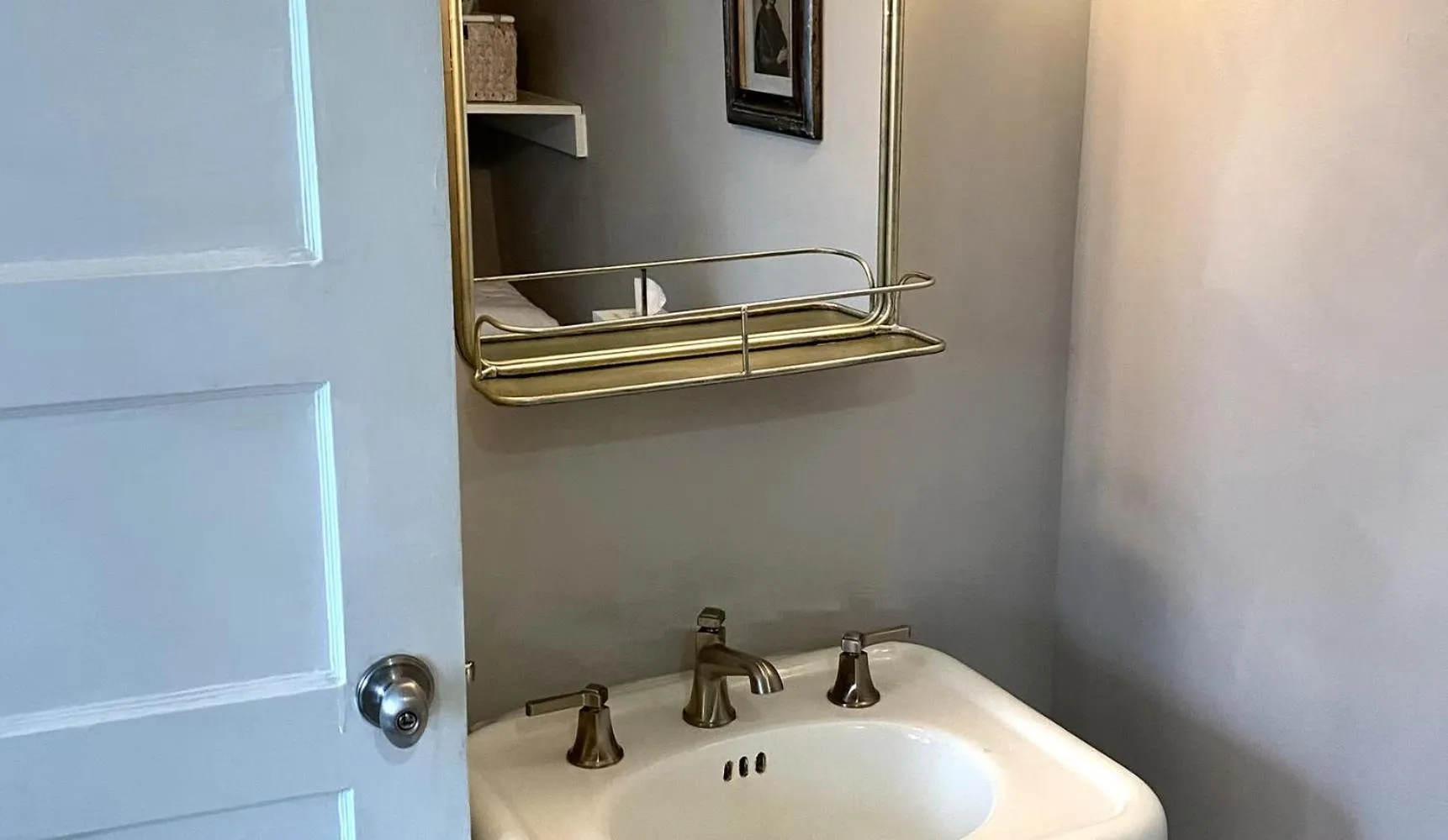 Bathroom in Hotel Laurance