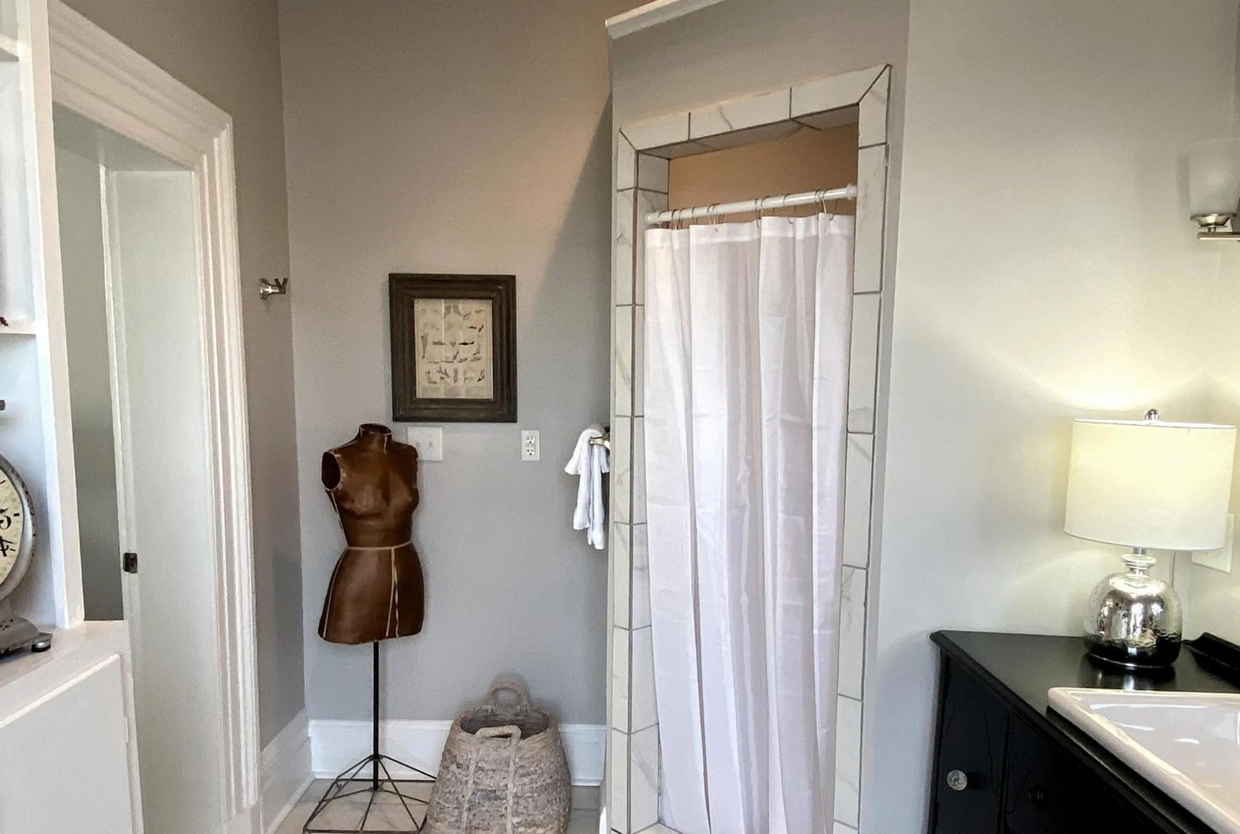 Bathroom in Hotel Laurance