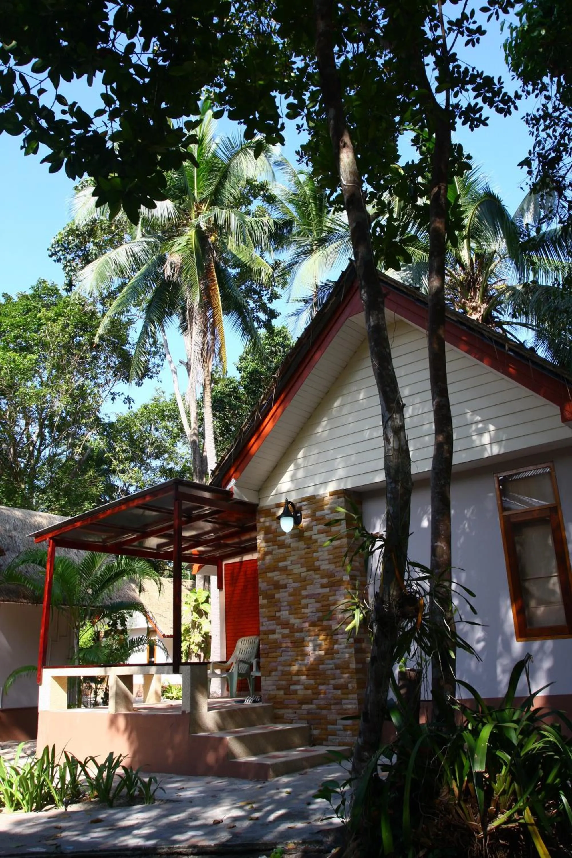 Property building in Phalarn Inn Resort