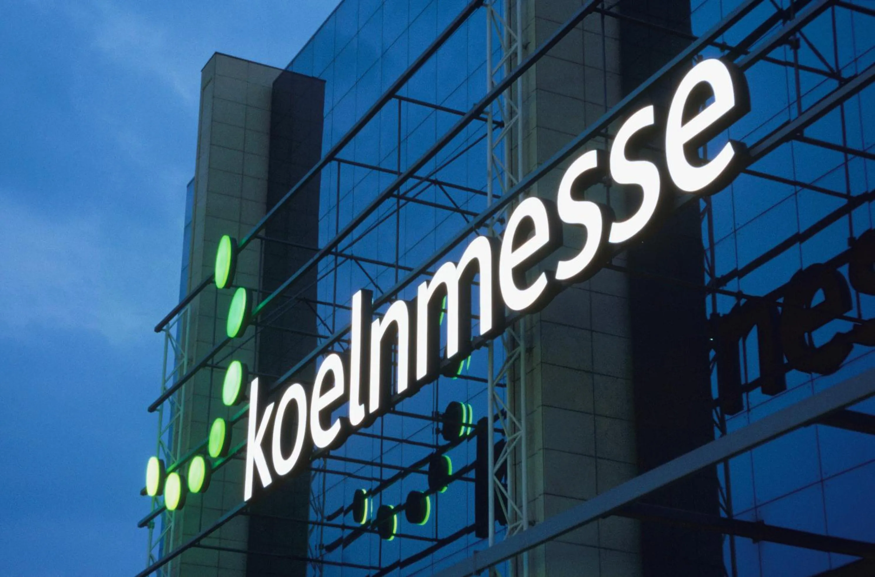Off site in SMARTY Airport Cologne Hotel - KONTAKTLOSER SELF CHECK-IN