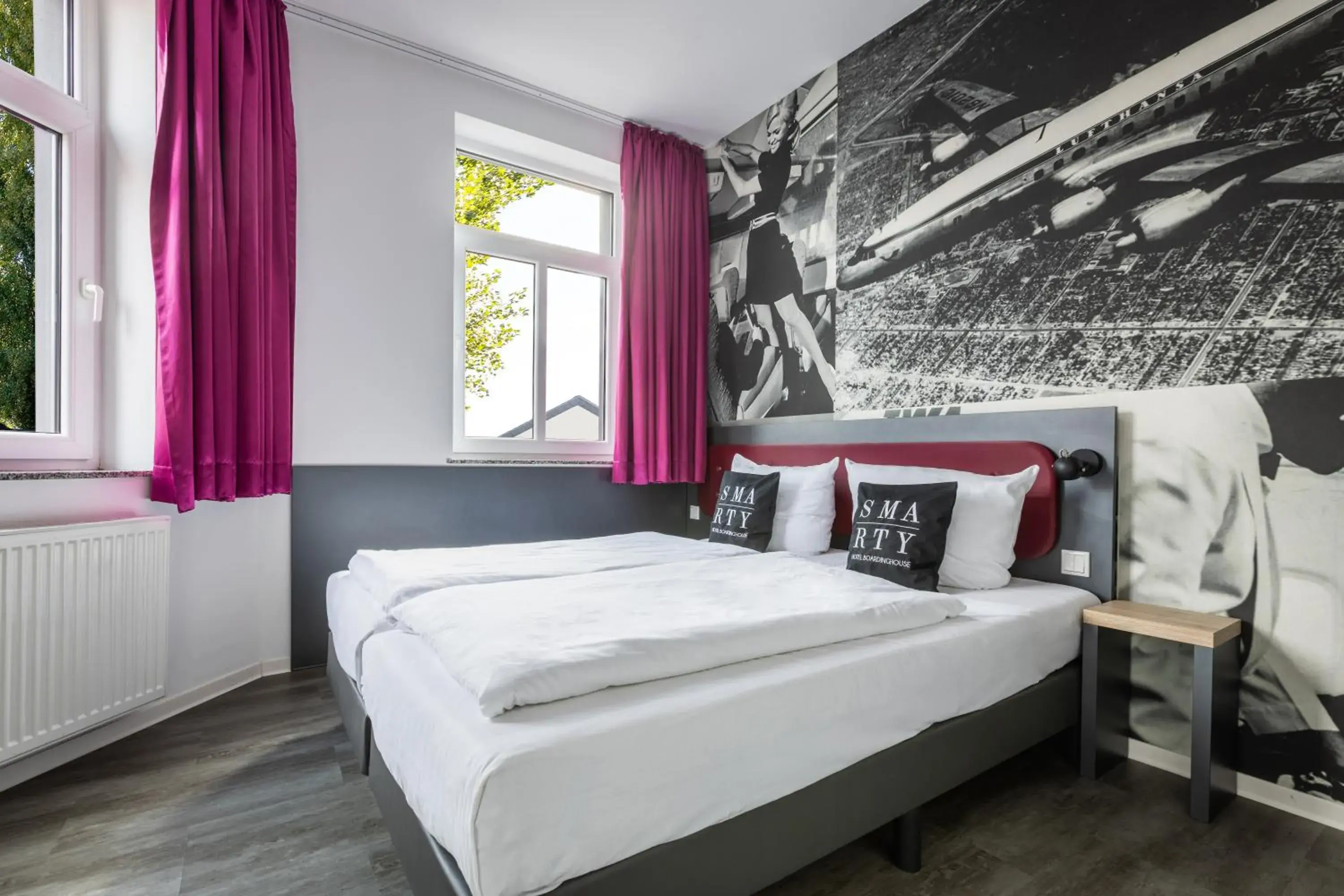 Double Room Compact in SMARTY Airport Cologne Hotel - KONTAKTLOSER SELF CHECK-IN Double Room Compact in SMARTY Airport Cologne Hotel - KONTAKTLOSER SELF CHECK-IN