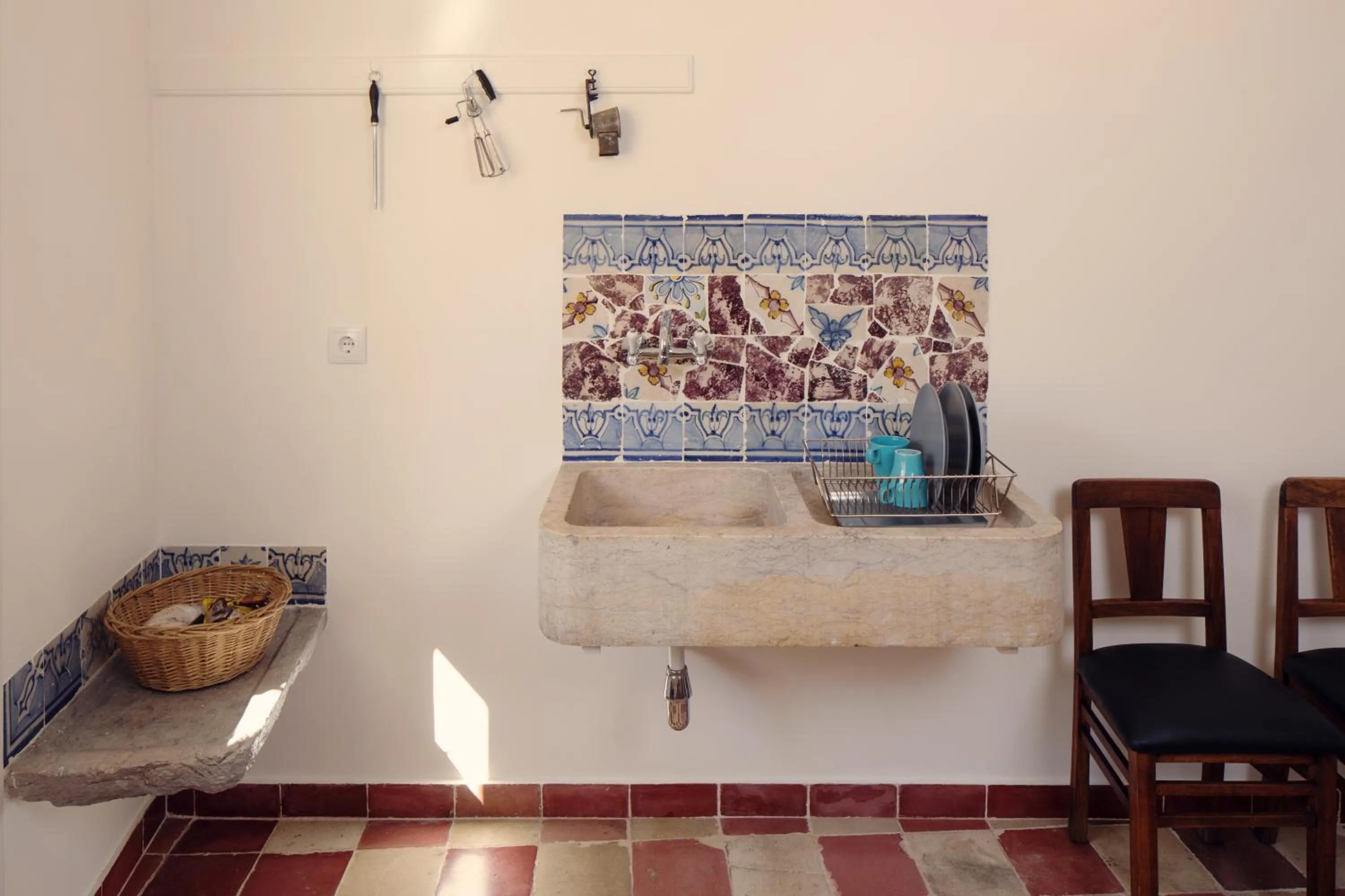 Kitchen or kitchenette in Lisbon Calling Rooms & Studio