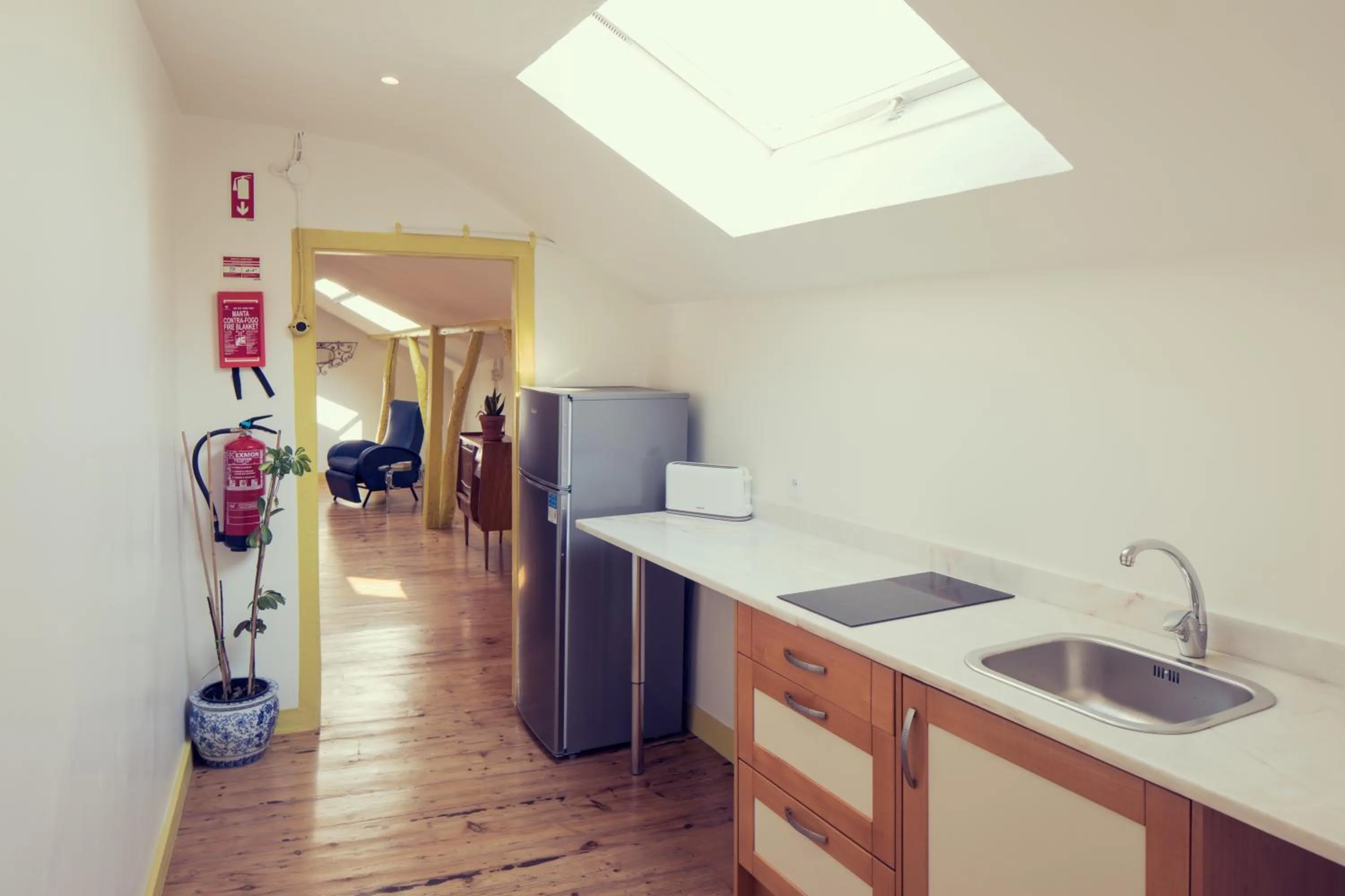 Kitchen or kitchenette in Lisbon Calling Rooms & Studio