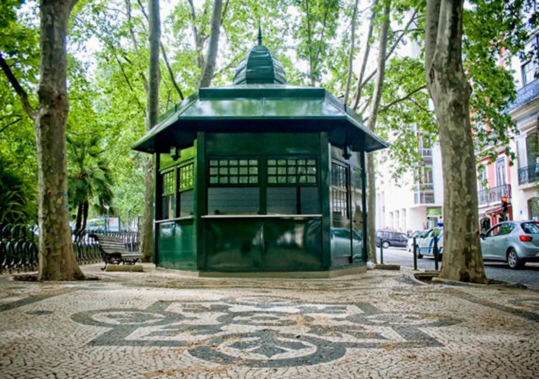 Neighbourhood in Lisbon Calling Rooms & Studio