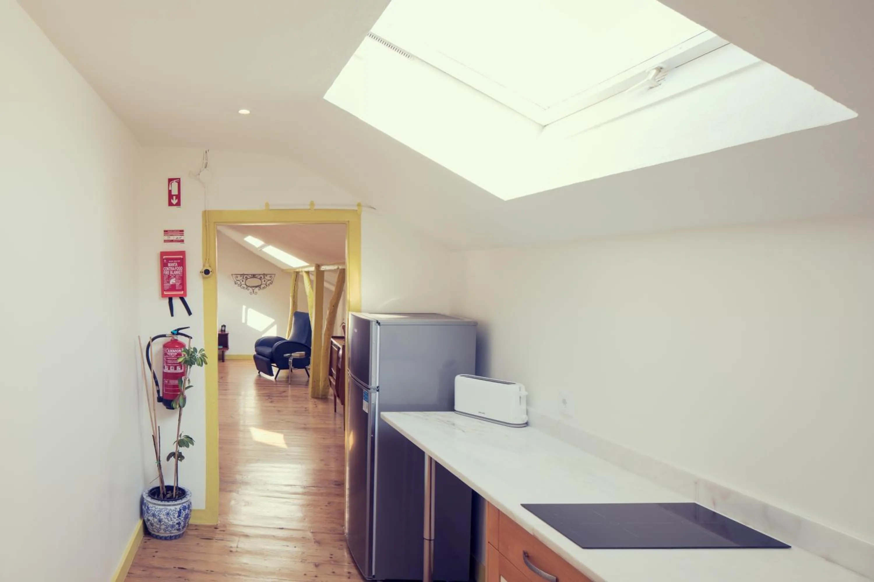 Kitchen or kitchenette in Lisbon Calling Rooms & Studio