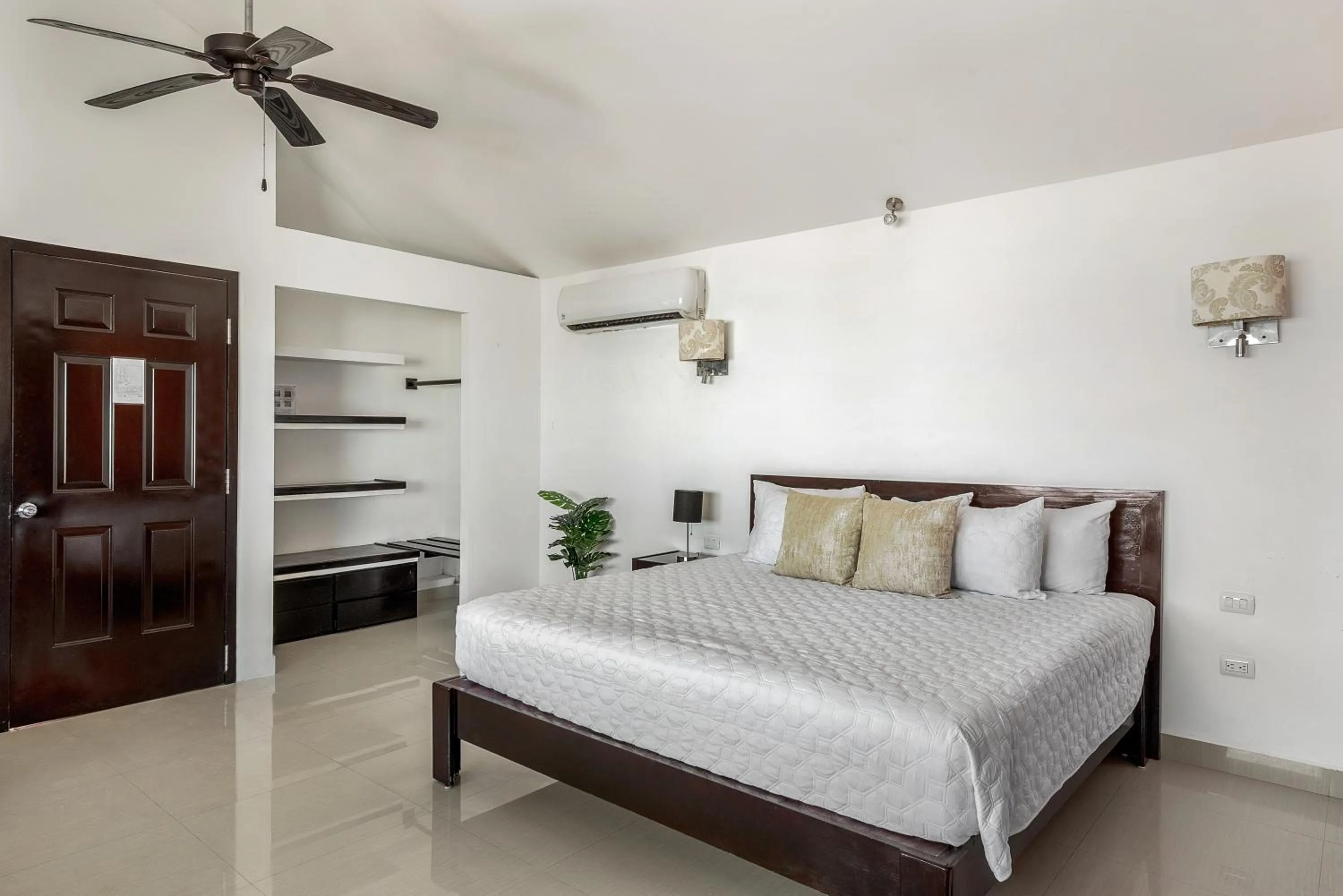 Bed in Illusion Boutique "Near Beach"