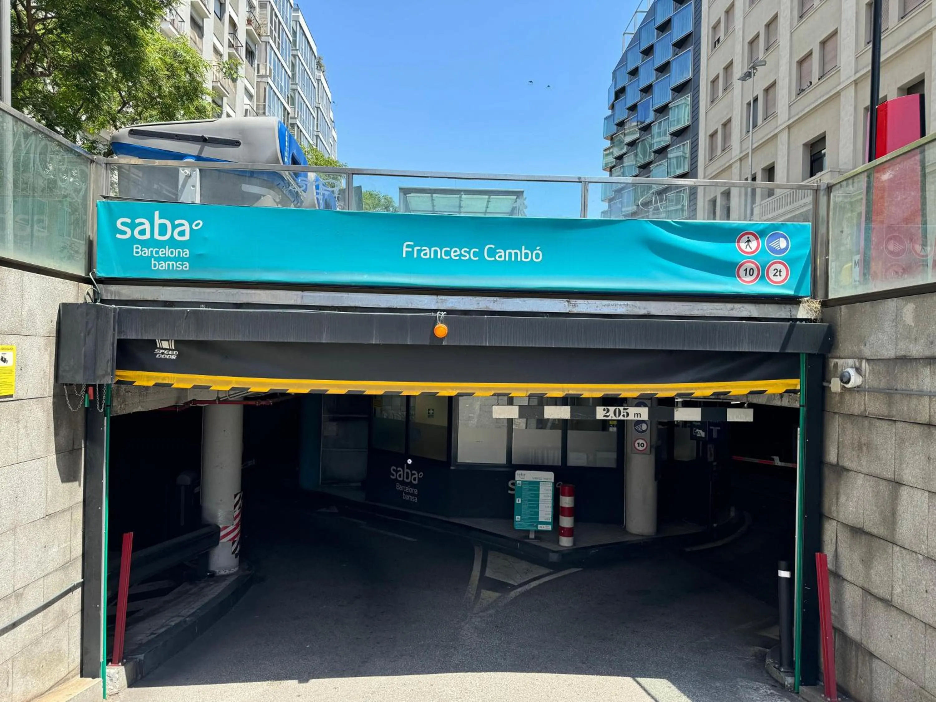 Parking in Safestay Barcelona Gothic