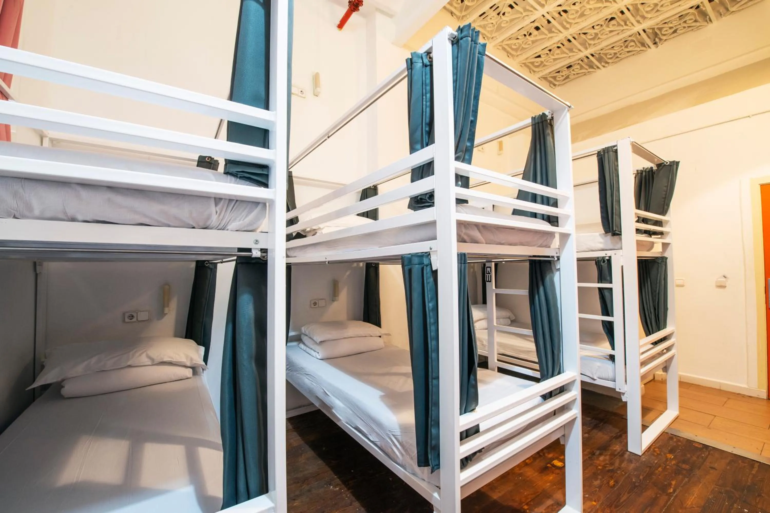 bunk bed, Bed in Safestay Barcelona Gothic