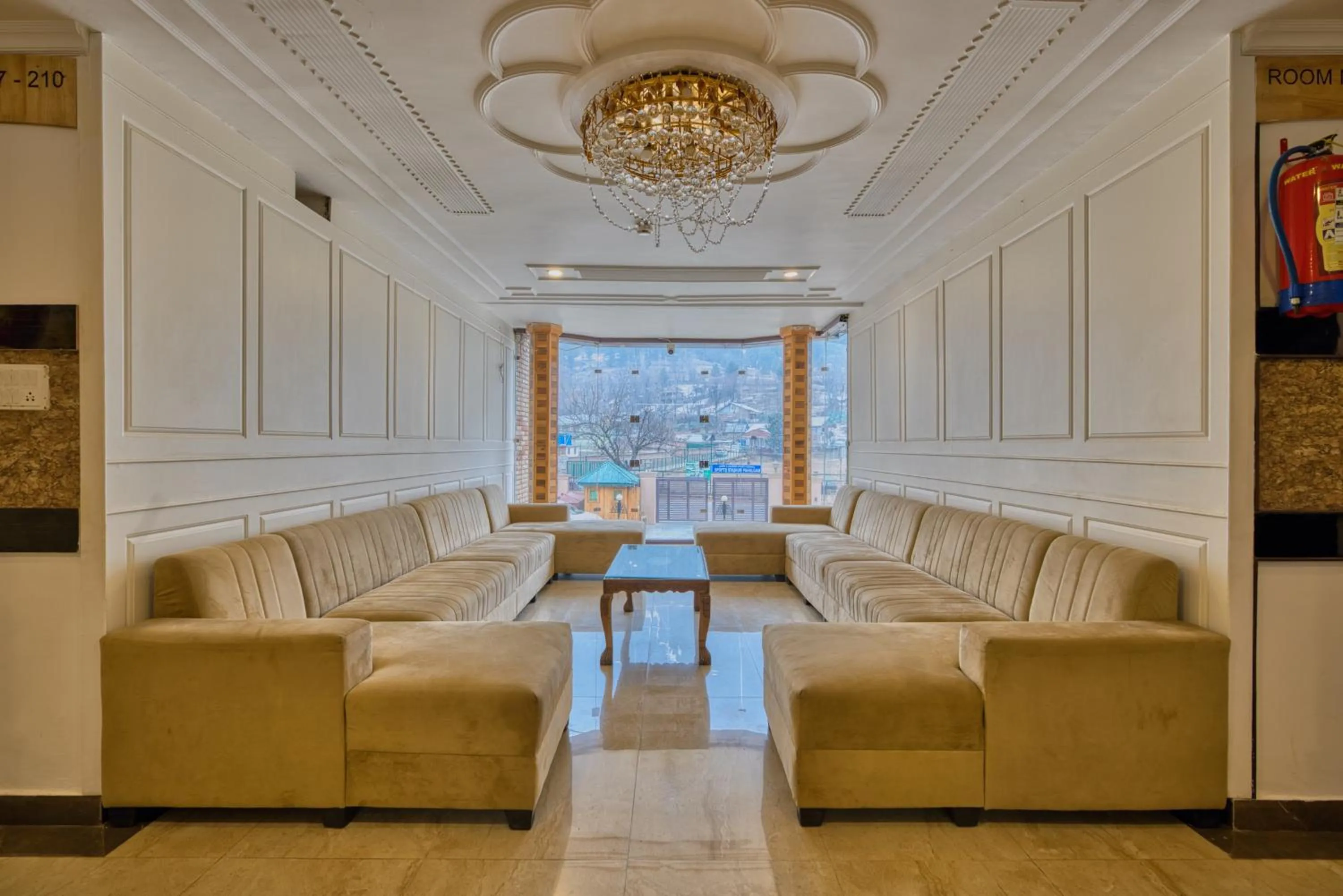 Lobby or reception in Hotel Baisaran Pahalgam