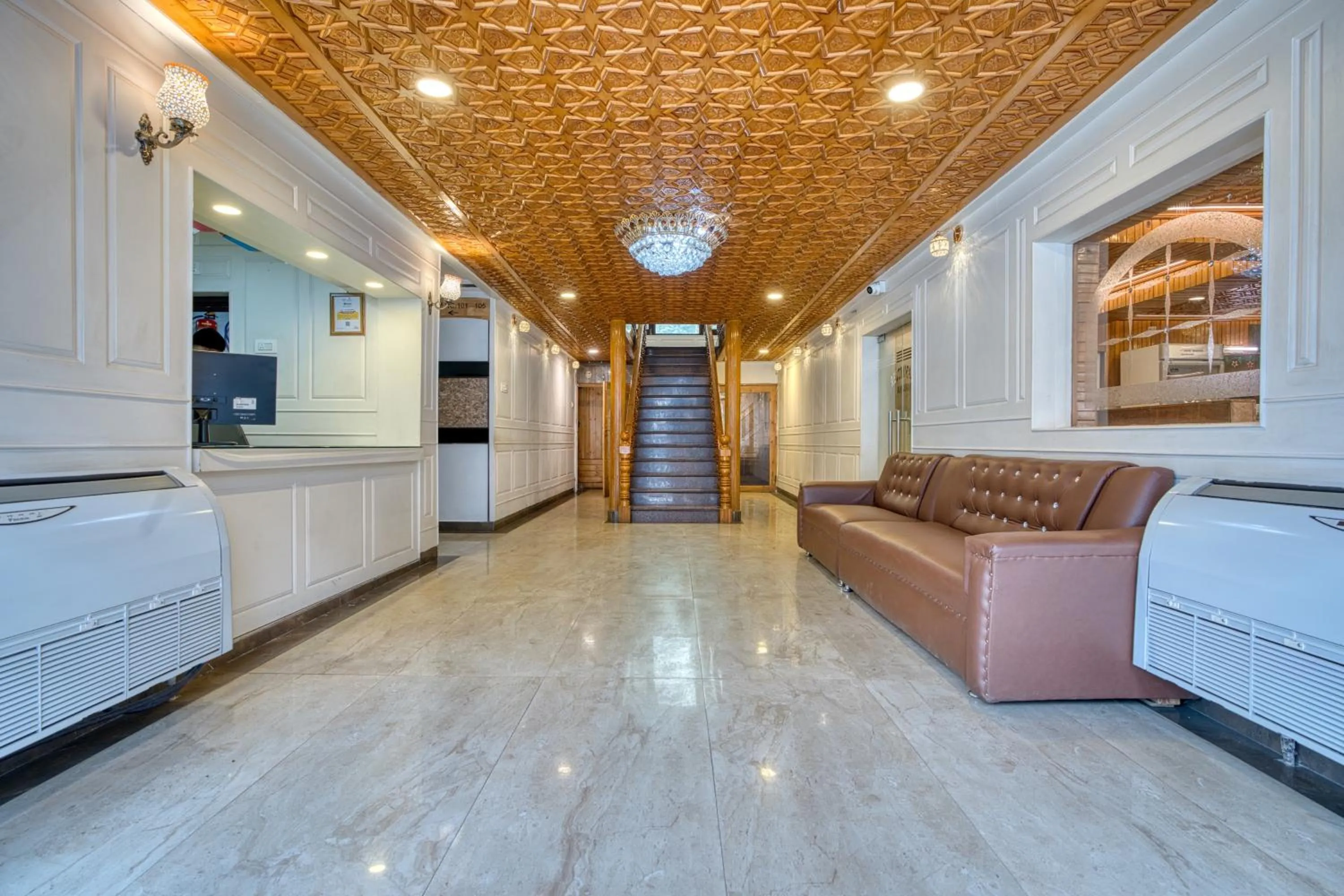 Lobby or reception in Hotel Baisaran Pahalgam