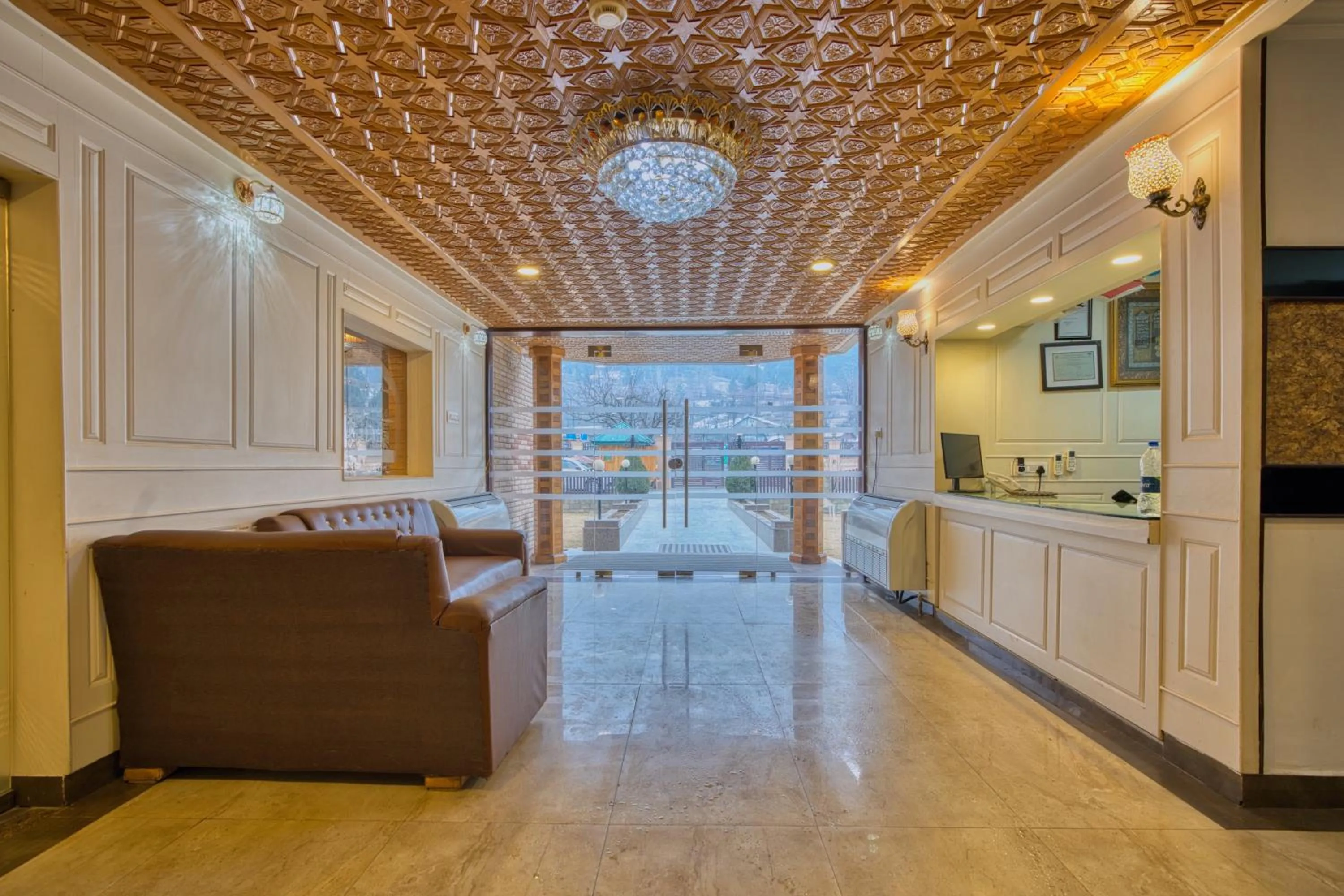 Lobby or reception in Hotel Baisaran Pahalgam