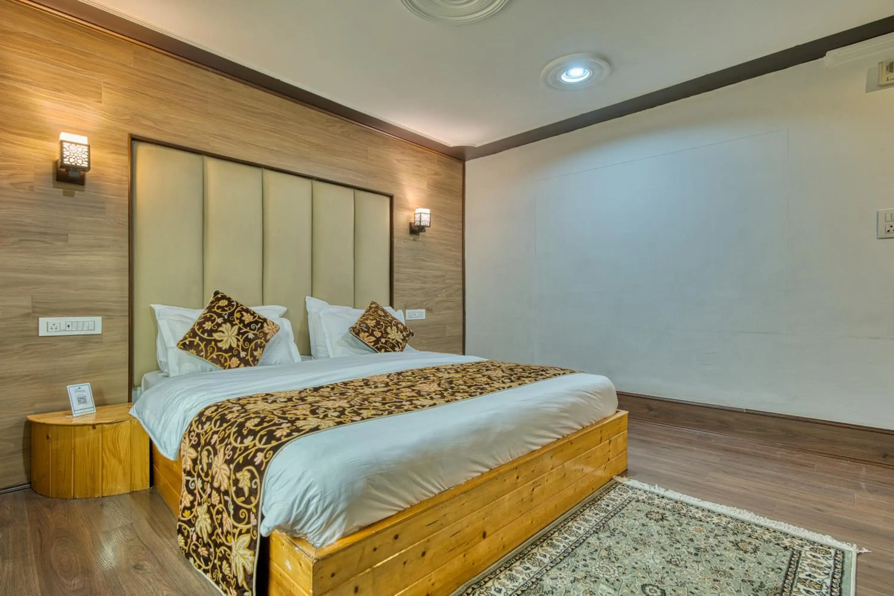 Bedroom, Bed in Hotel Baisaran Pahalgam Bedroom, Bed in Hotel Baisaran Pahalgam