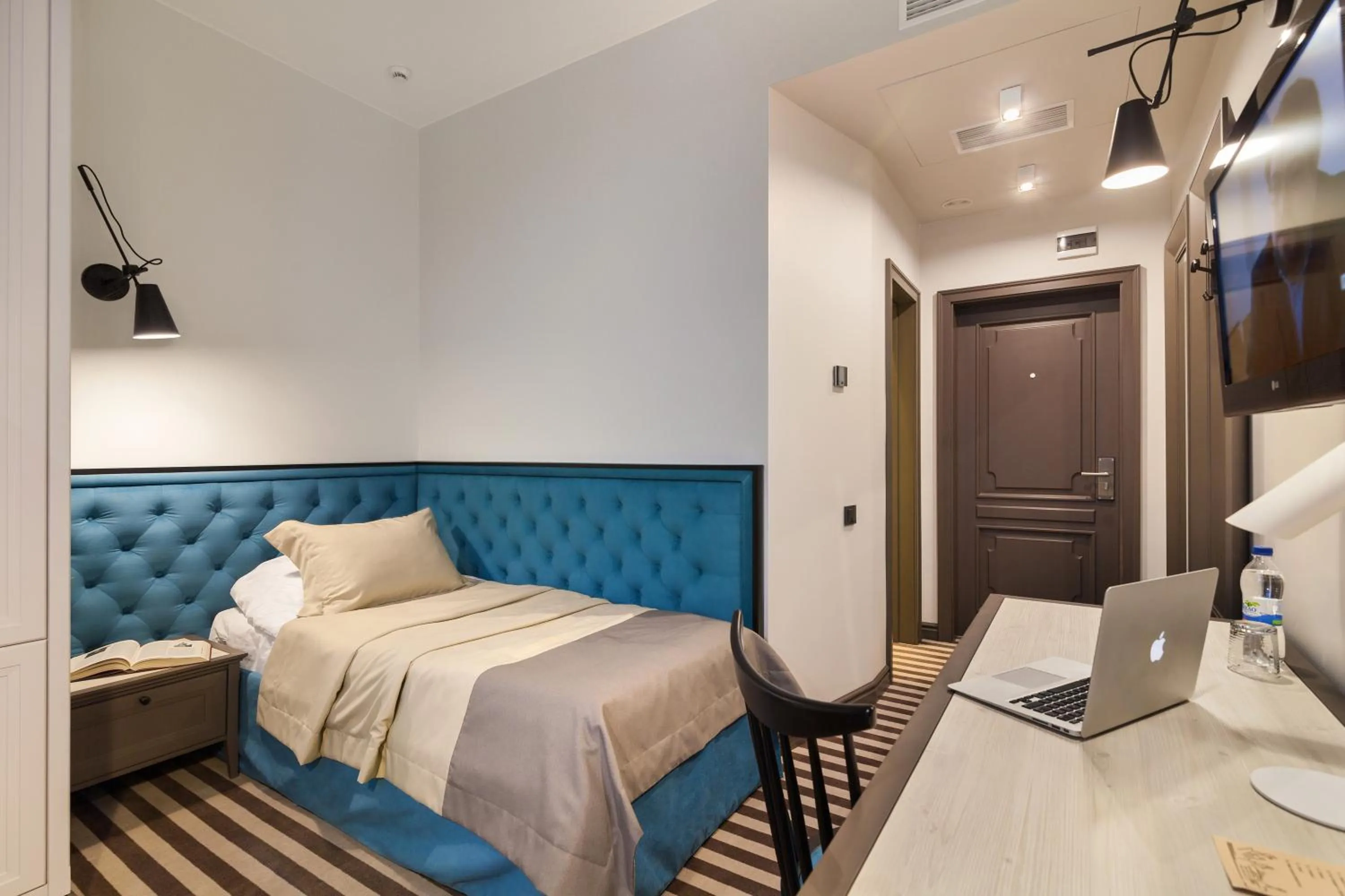 Photo of the whole room, Bed in PANORAMA Lviv Hotel