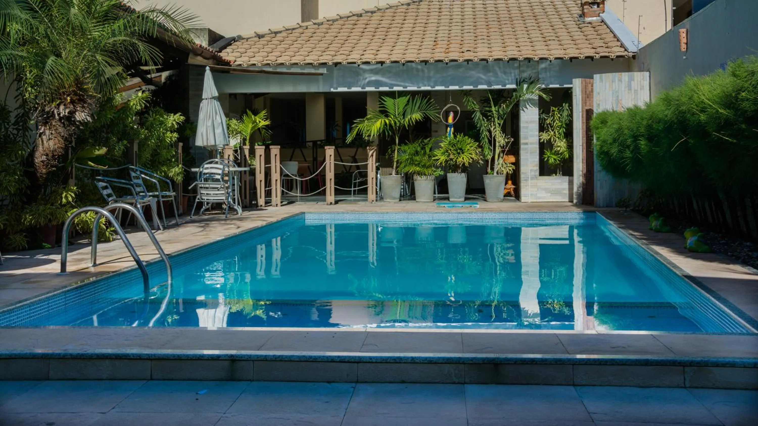 Swimming pool in Via Mar Praia Hotel