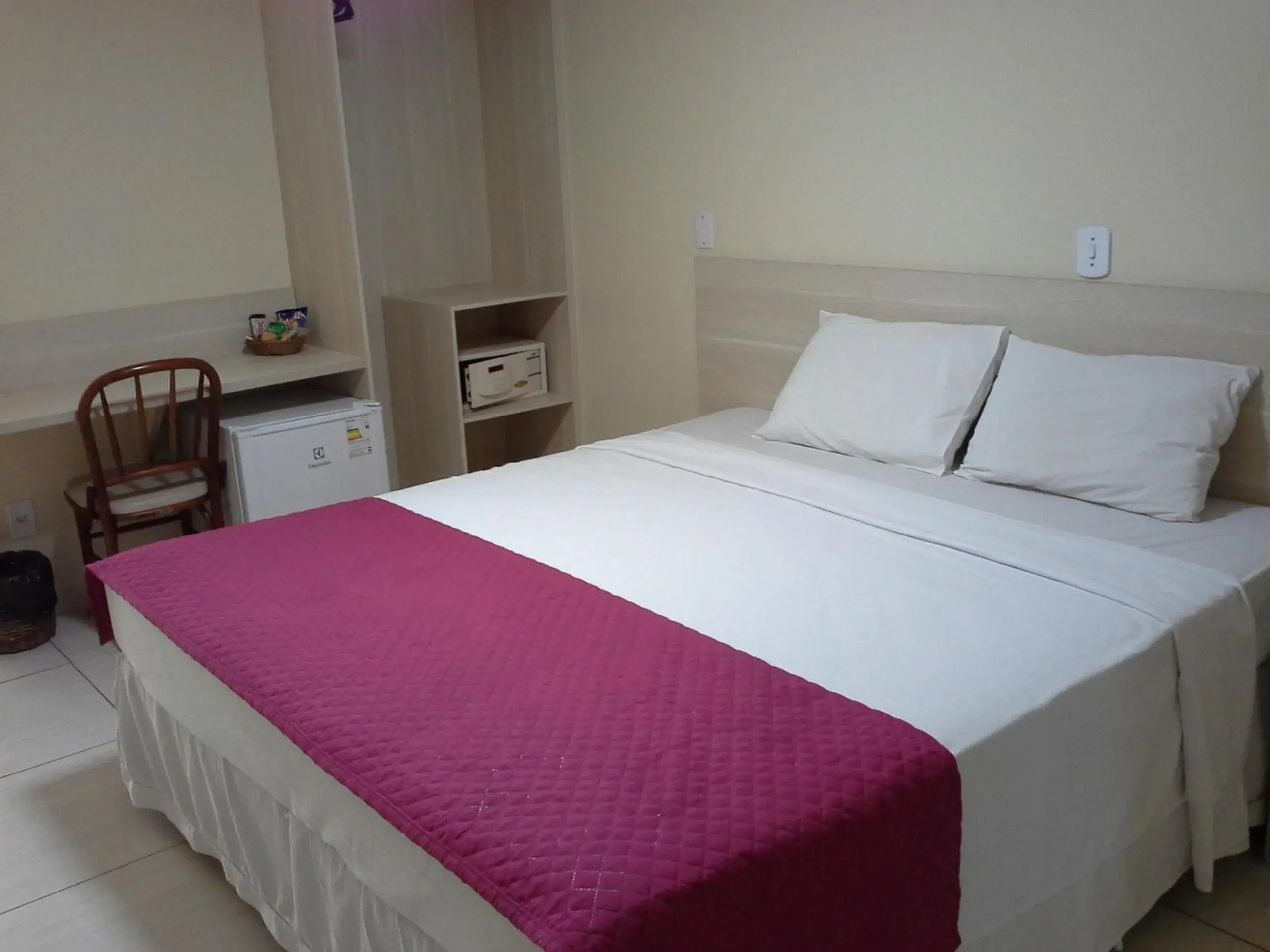 Bedroom, Bed in Via Mar Praia Hotel Bedroom, Bed in Via Mar Praia Hotel