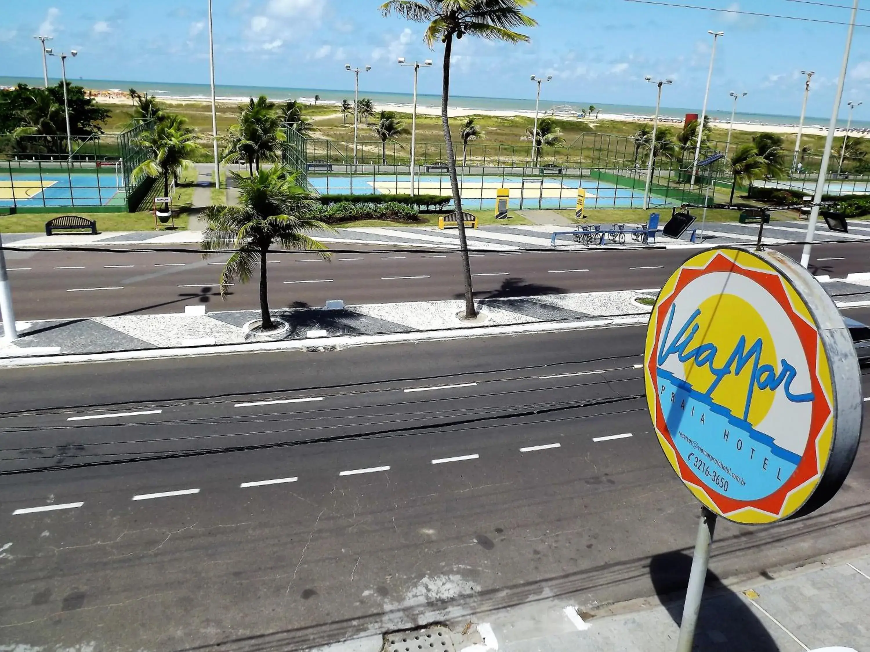 Street view in Via Mar Praia Hotel Street view in Via Mar Praia Hotel