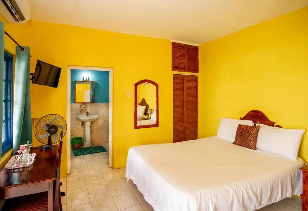 Standard Double Room in Waterloo Guest House Standard Double Room in Waterloo Guest House