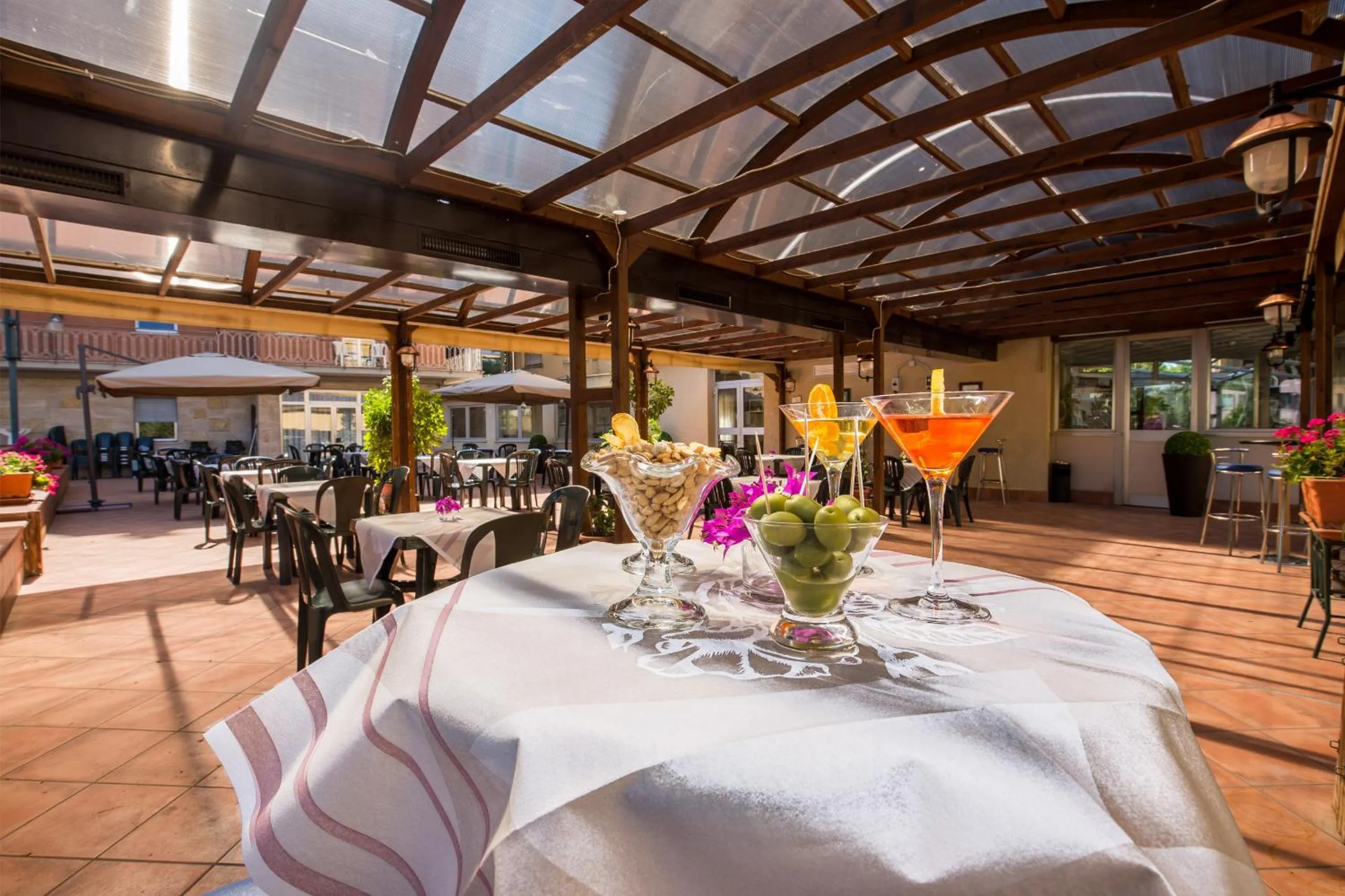 Food and drinks in Hotel Casa Tra Noi