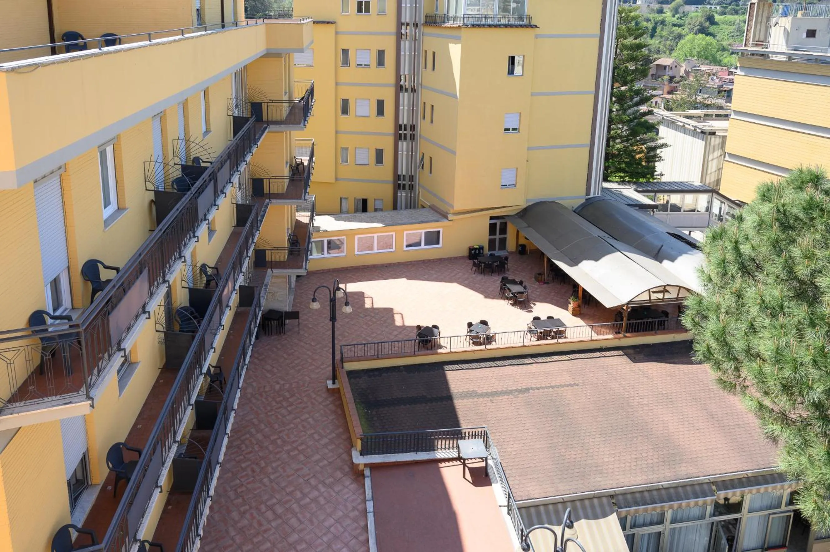 Property building in Hotel Casa Tra Noi