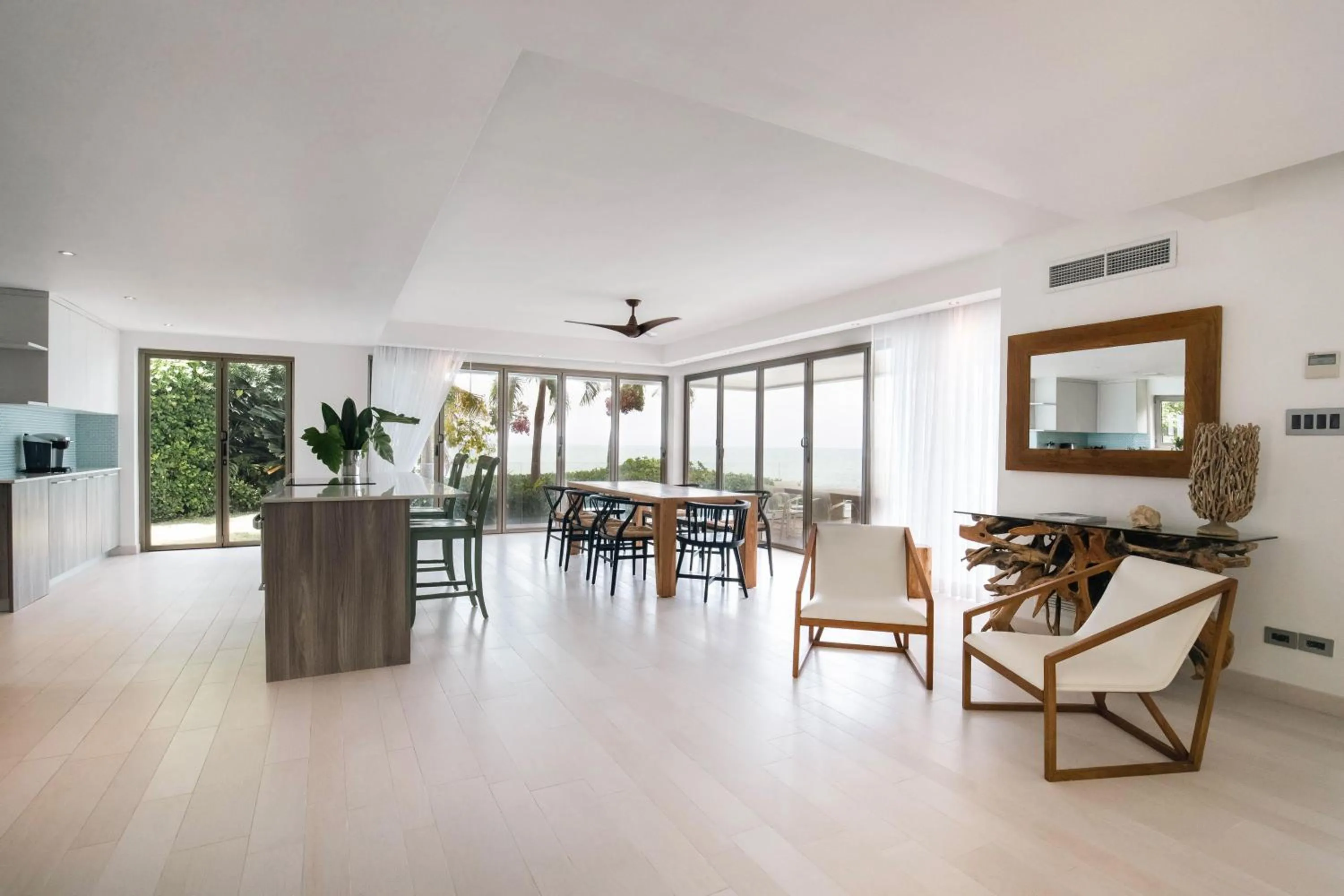 Photo of the whole room in Hodges Bay Resort & Spa, an HQ Luxury Resort & Residences