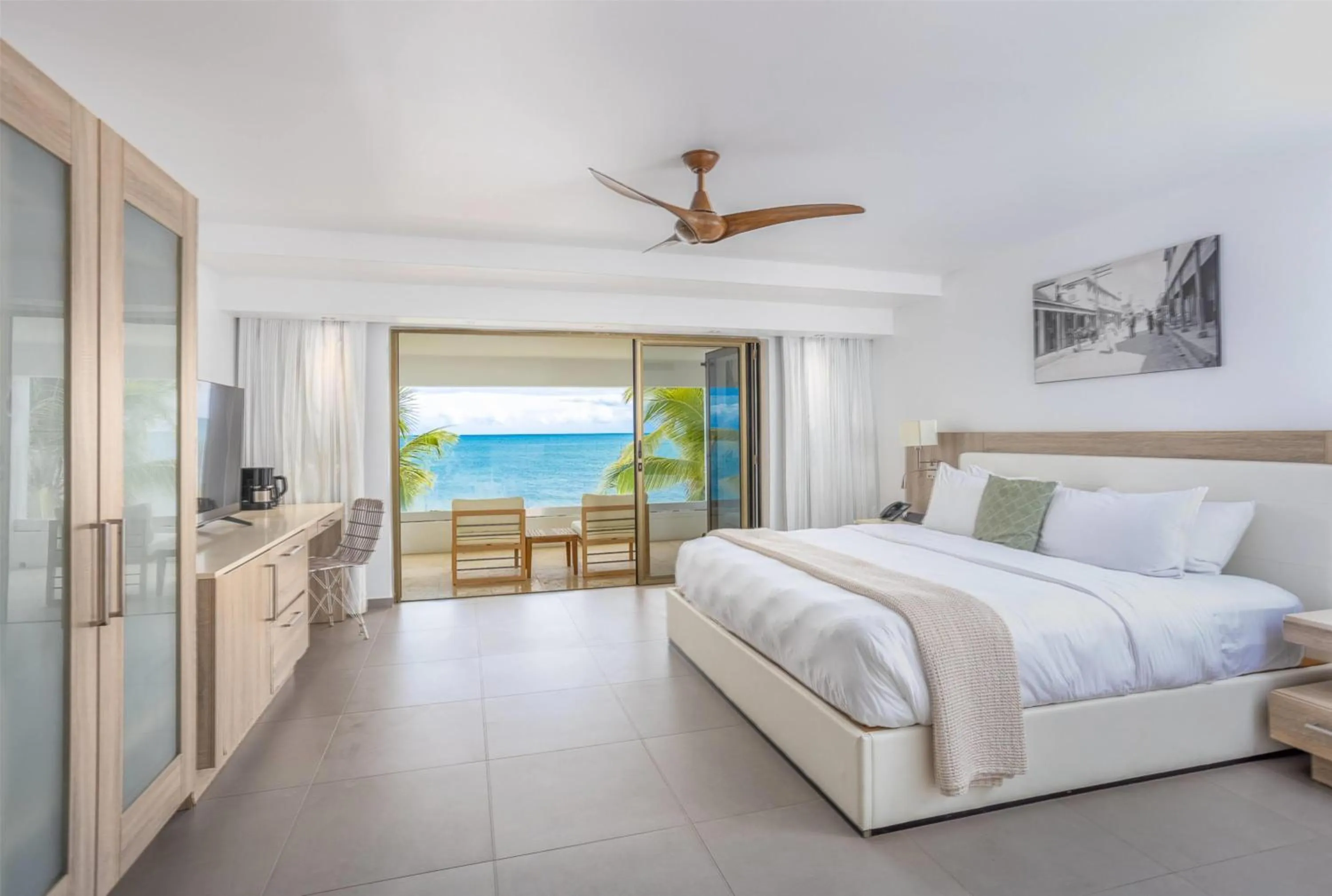 Photo of the whole room, Bed in Hodges Bay Resort & Spa, an HQ Luxury Resort & Residences