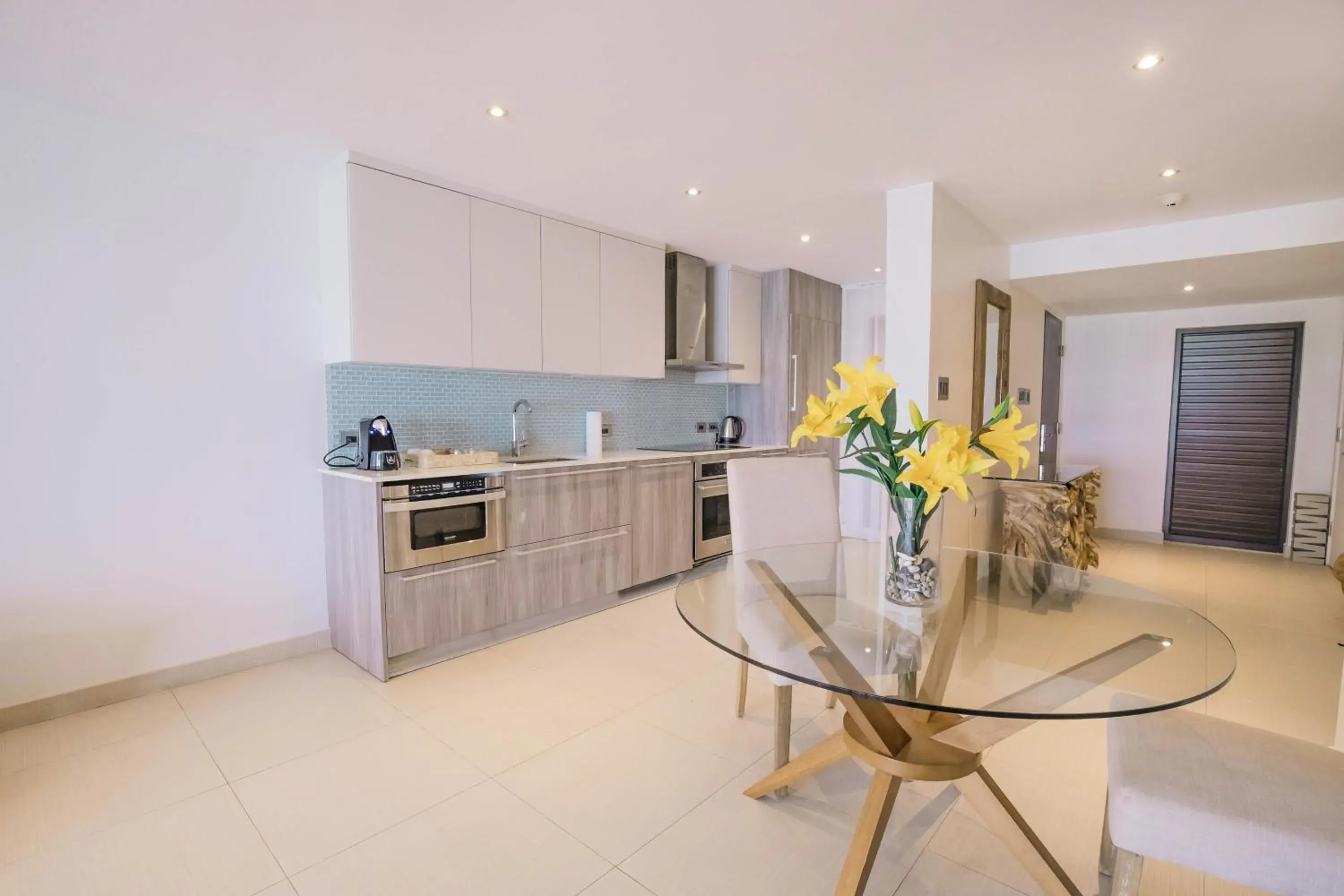 Ocean Front Two-Bedroom Apartment in Hodges Bay Resort & Spa, an HQ Luxury Resort & Residences Ocean Front Two-Bedroom Apartment in Hodges Bay Resort & Spa, an HQ Luxury Resort & Residences