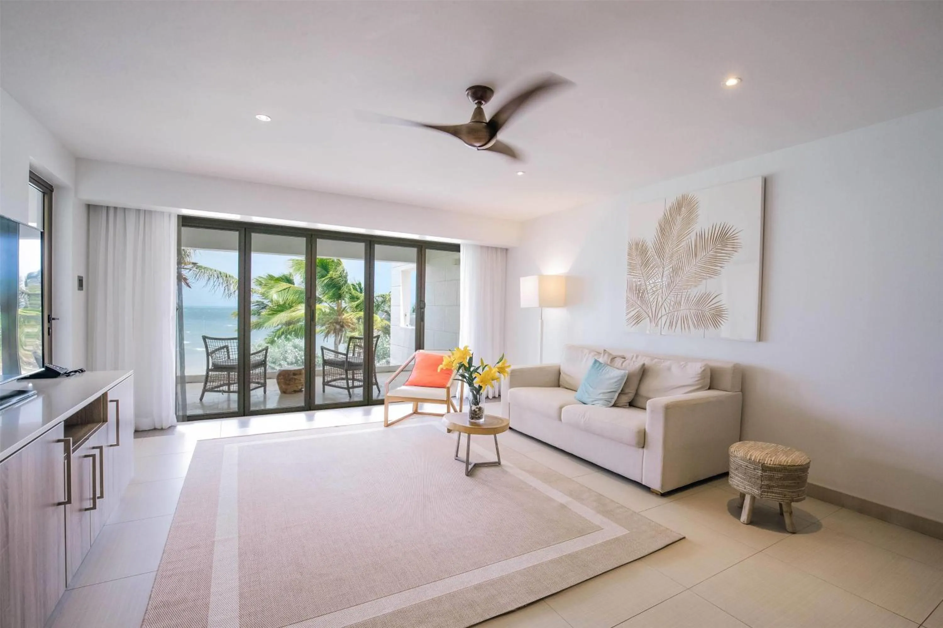 Photo of the whole room, Bed in Hodges Bay Resort & Spa, an HQ Luxury Resort & Residences