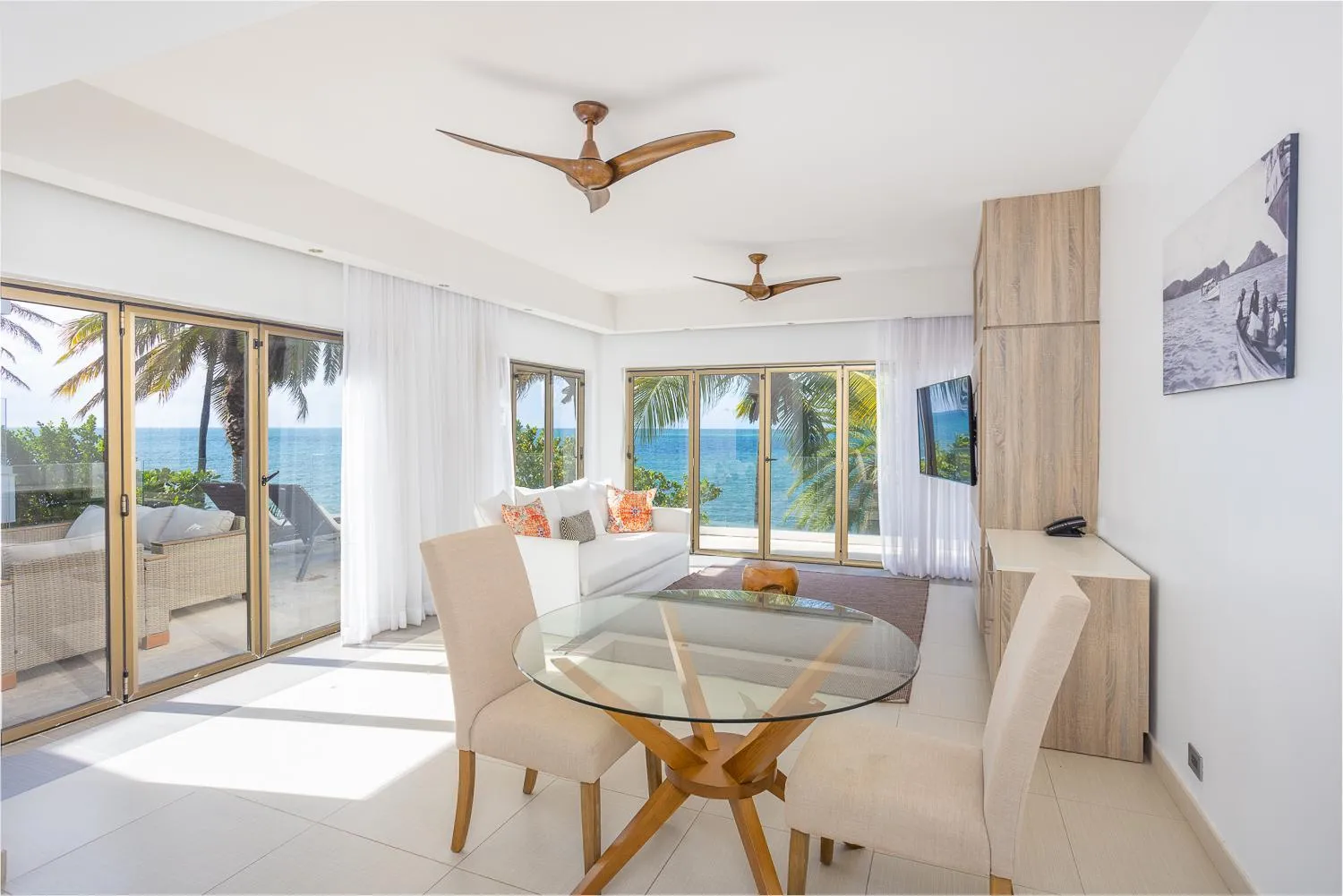 Living room in Hodges Bay Resort & Spa, an HQ Luxury Resort & Residences
