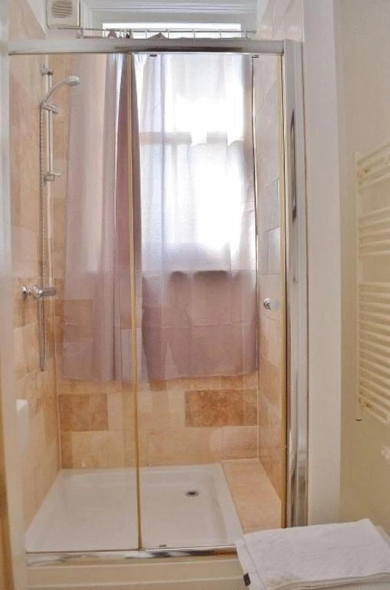 Shower in Noa Residence