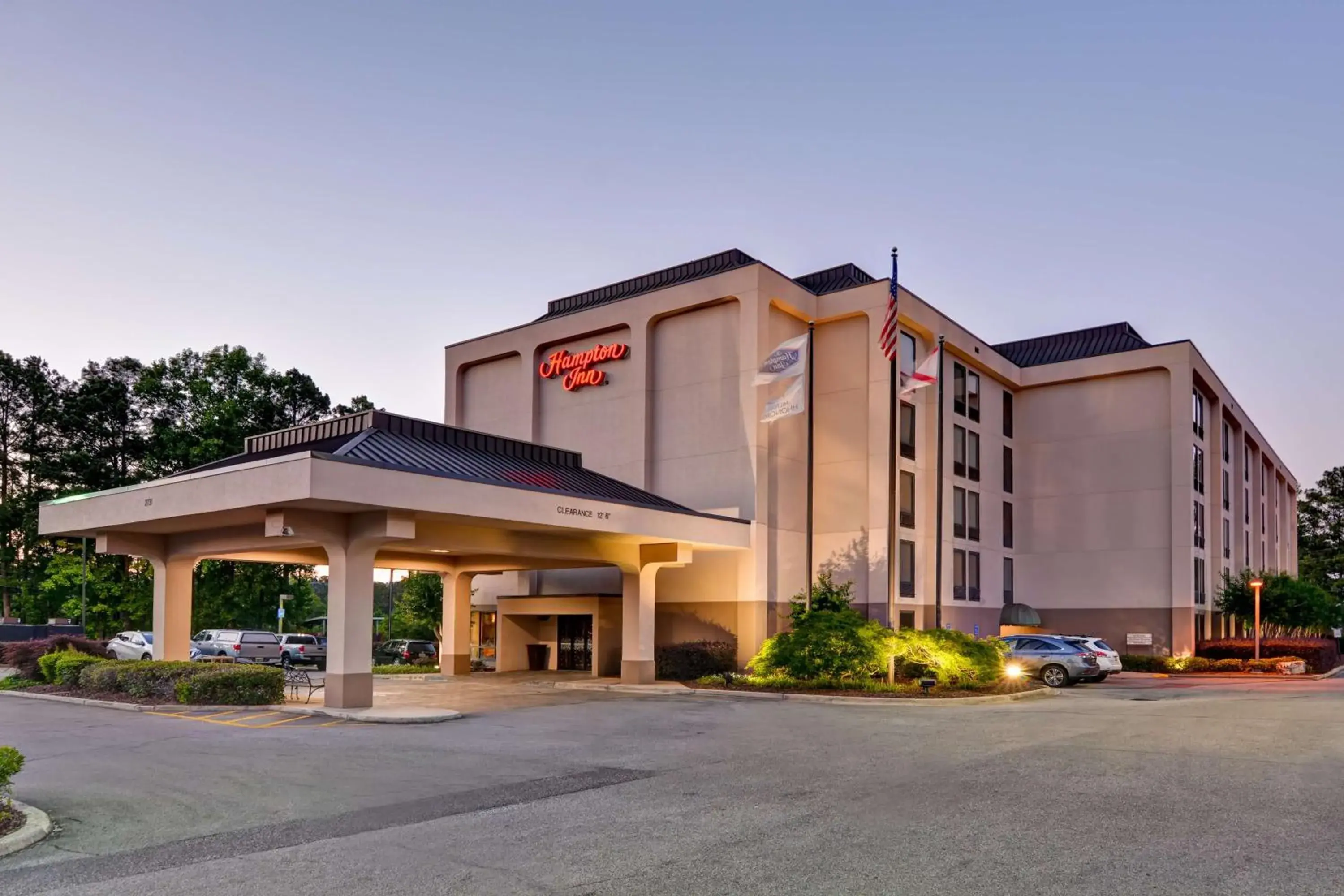 Property building in Hampton Inn Birmingham/Mountain Brook Property building in Hampton Inn Birmingham/Mountain Brook