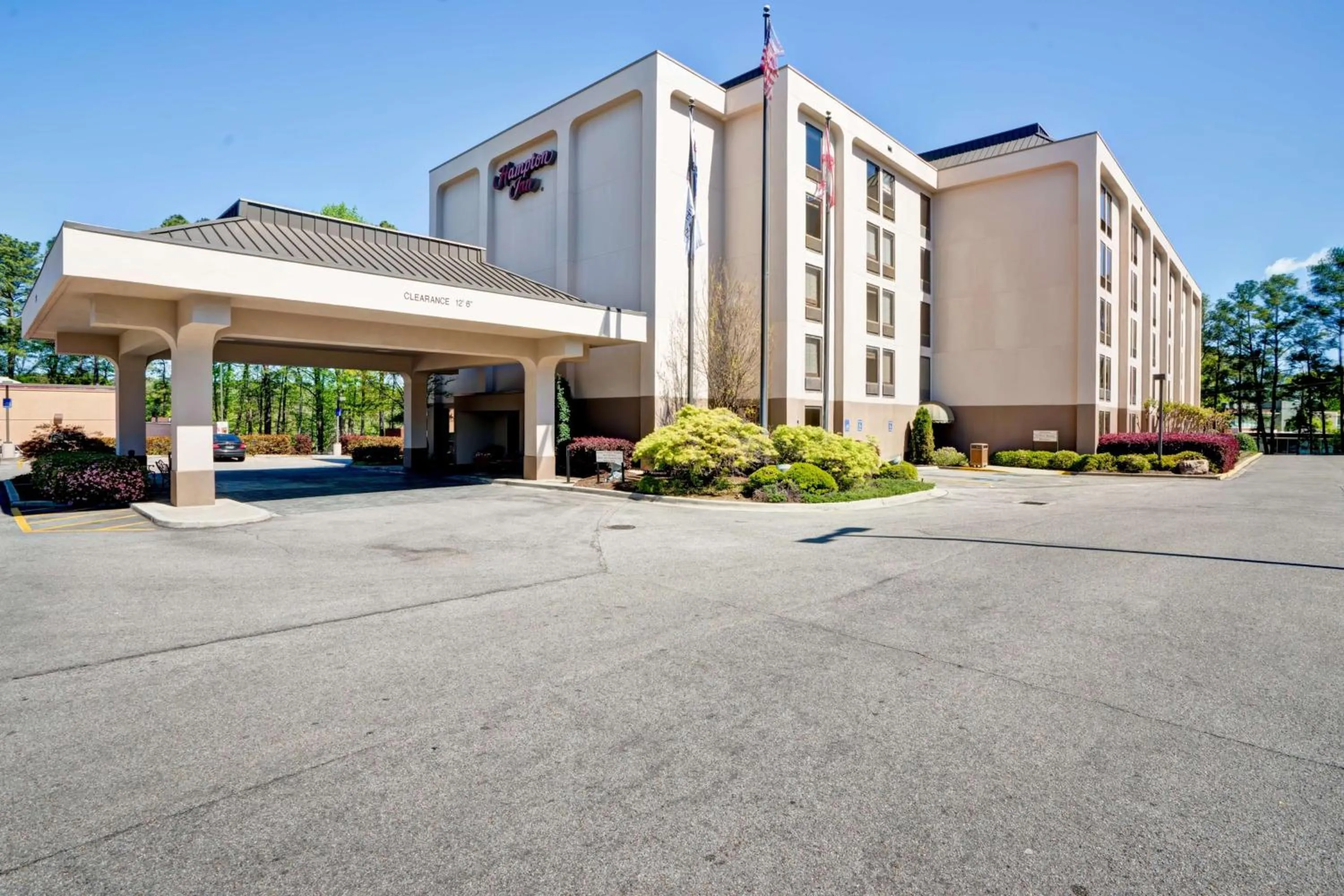 Property building in Hampton Inn Birmingham/Mountain Brook