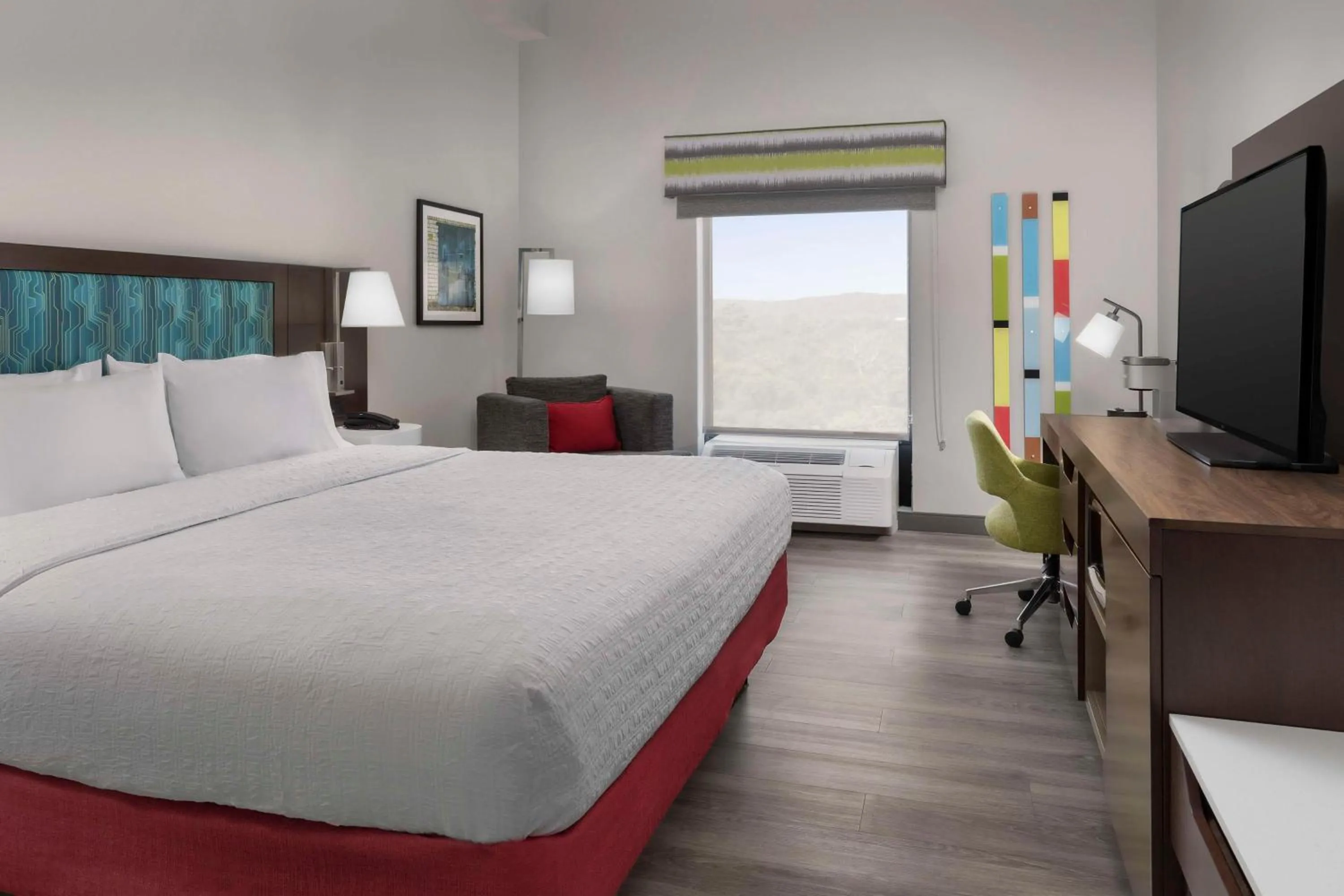 Bed in Hampton Inn Birmingham I-65/Lakeshore Drive