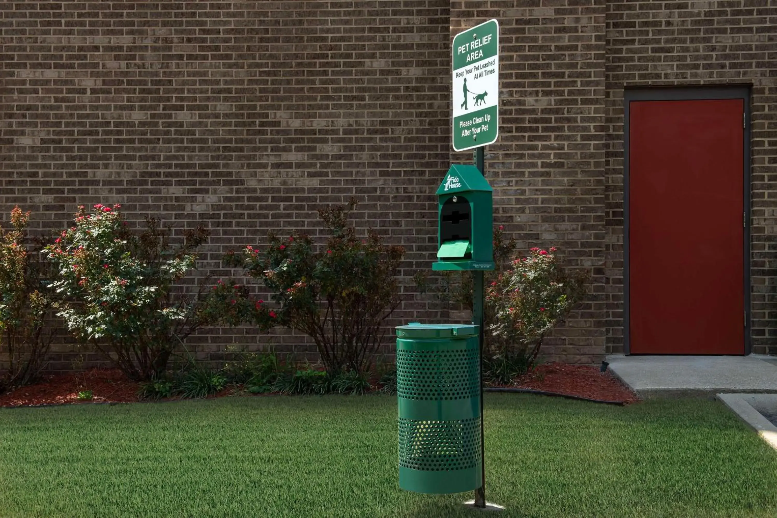 Property building in Hampton Inn Birmingham I-65/Lakeshore Drive Property building in Hampton Inn Birmingham I-65/Lakeshore Drive