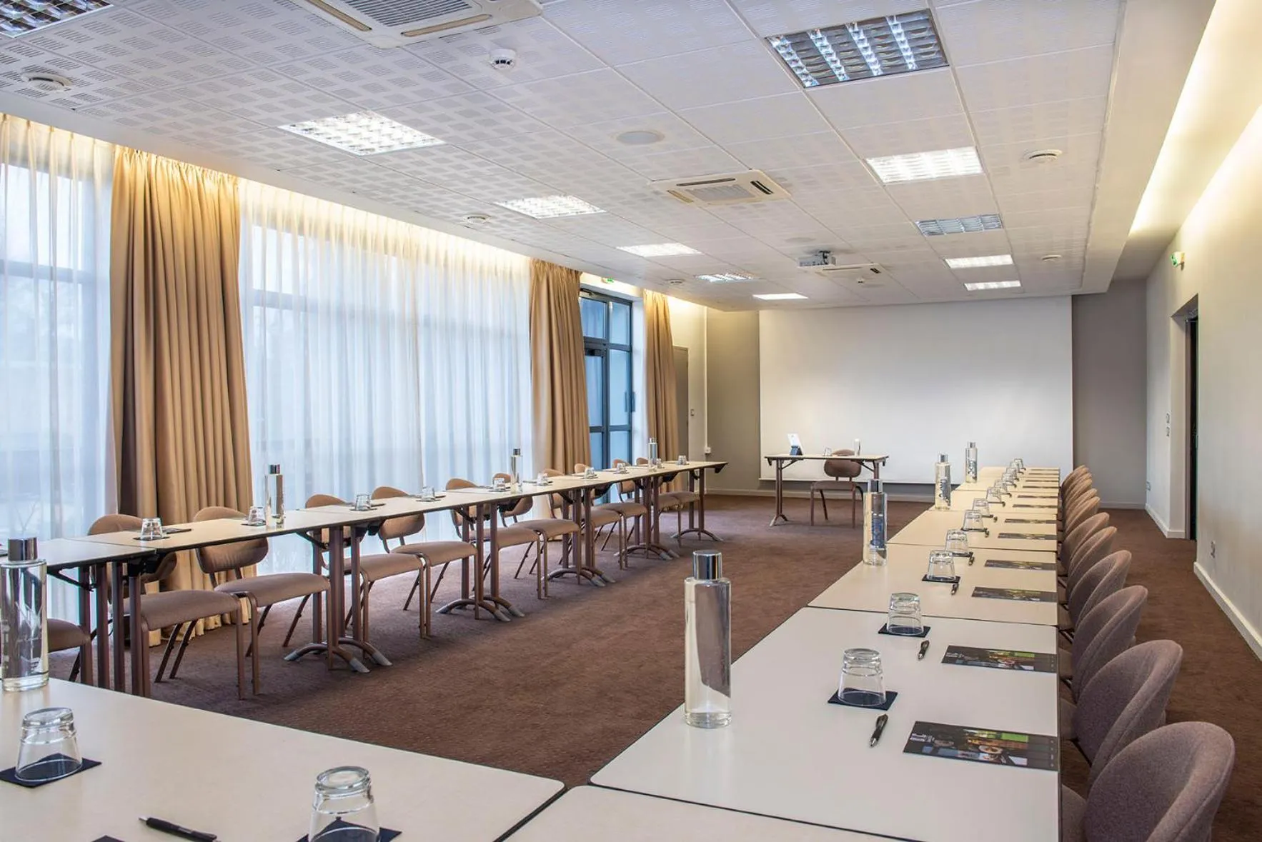 Meeting/conference room in Domaine De Saint Clair Spa & Golf
