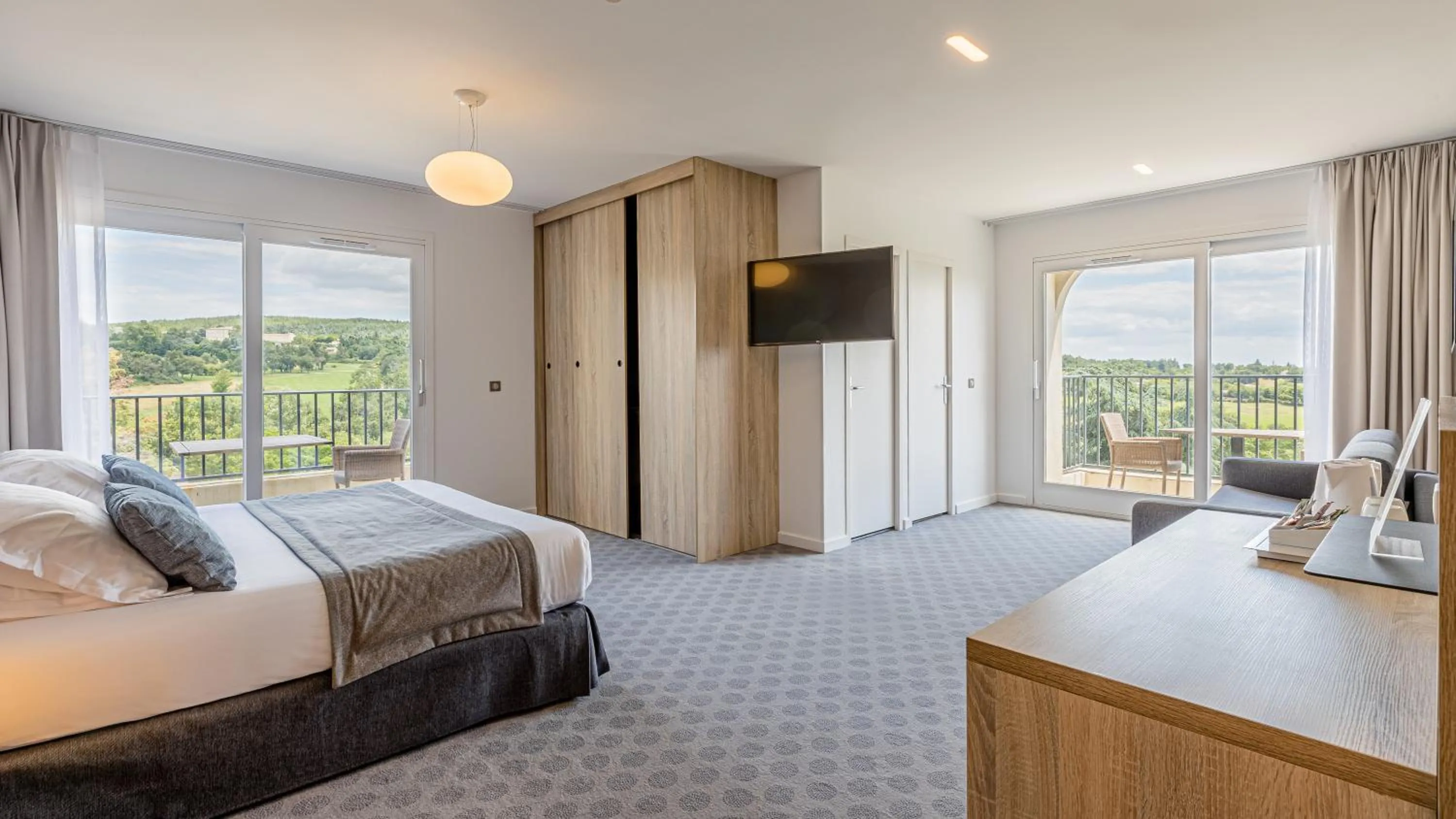 Bedroom, Bed in Domaine De Saint Clair