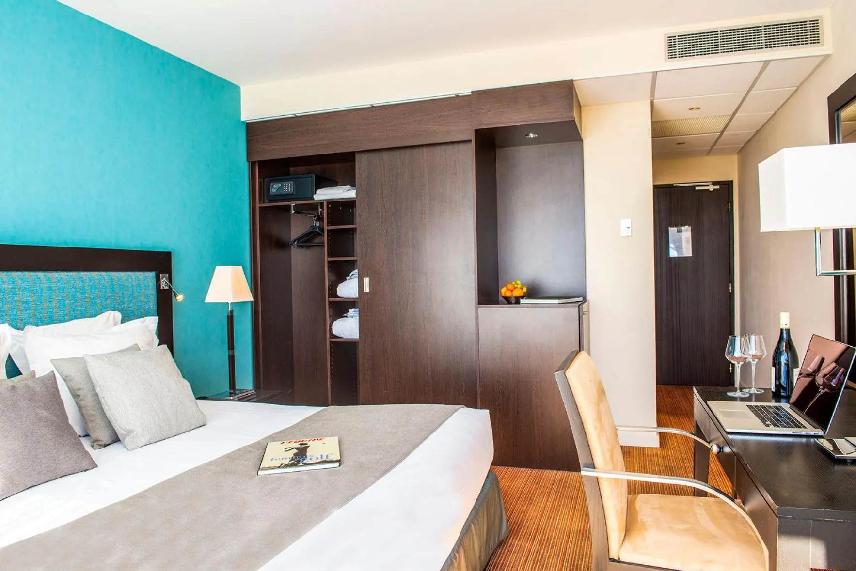 Photo of the whole room, Bed in Domaine De Saint Clair Spa & Golf